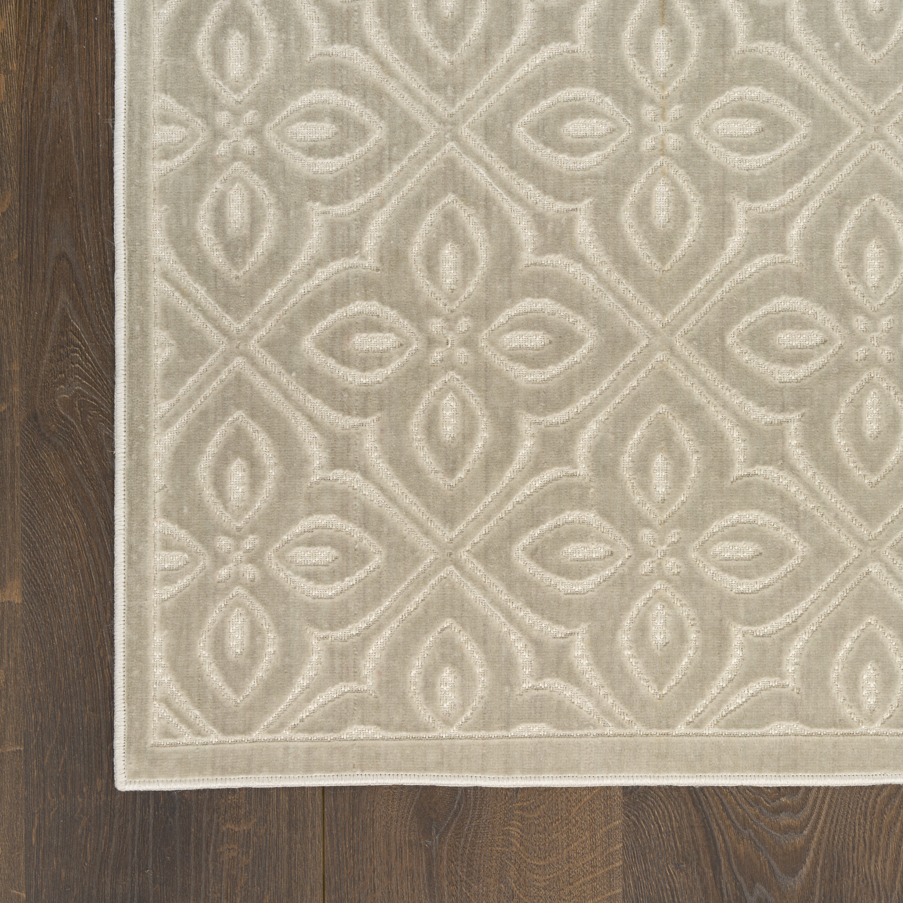 Nourison Washable Charm 2' x 3' Silver Ivory Contemporary Indoor Rug