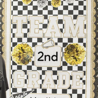 Fadeless Schoolgirl Style Bulletin Board Paper, Retro Hopscotch, 47.25" x 50', 1 Roll example 2