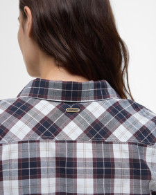 Camicia Edda a maniche lunghe dalla vestibilità leggermente aderente 