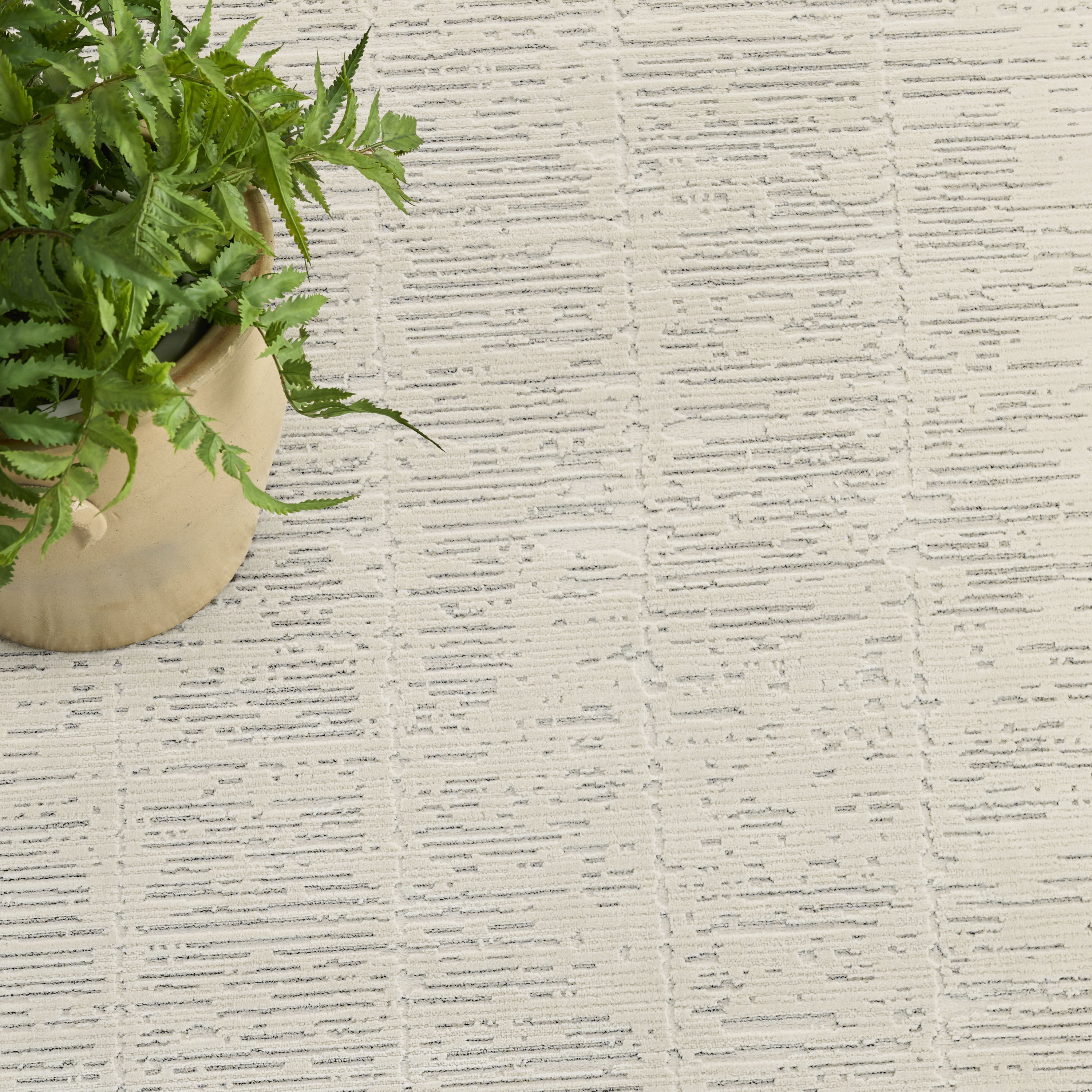 Nourison Ivory Hues 5'3" x 7'3" Ivory Grey Modern Indoor Rug
