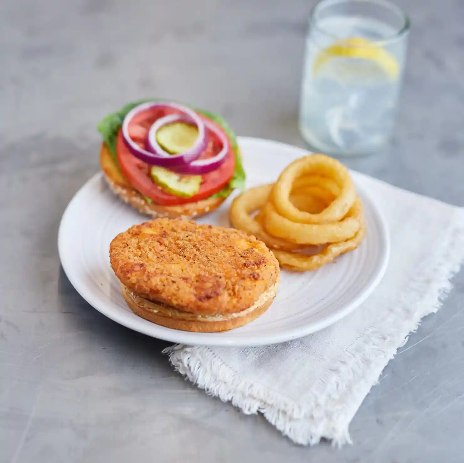 Tyson Red Label® Fully Cooked Hot & Spicy Select Cut Chicken Breast Filet Fritters, 3.5 oz.  https://images.salsify.com/image/upload/s--GdMvk6Dh--/q_25/rxzcufwgtikivh76uy41.webp