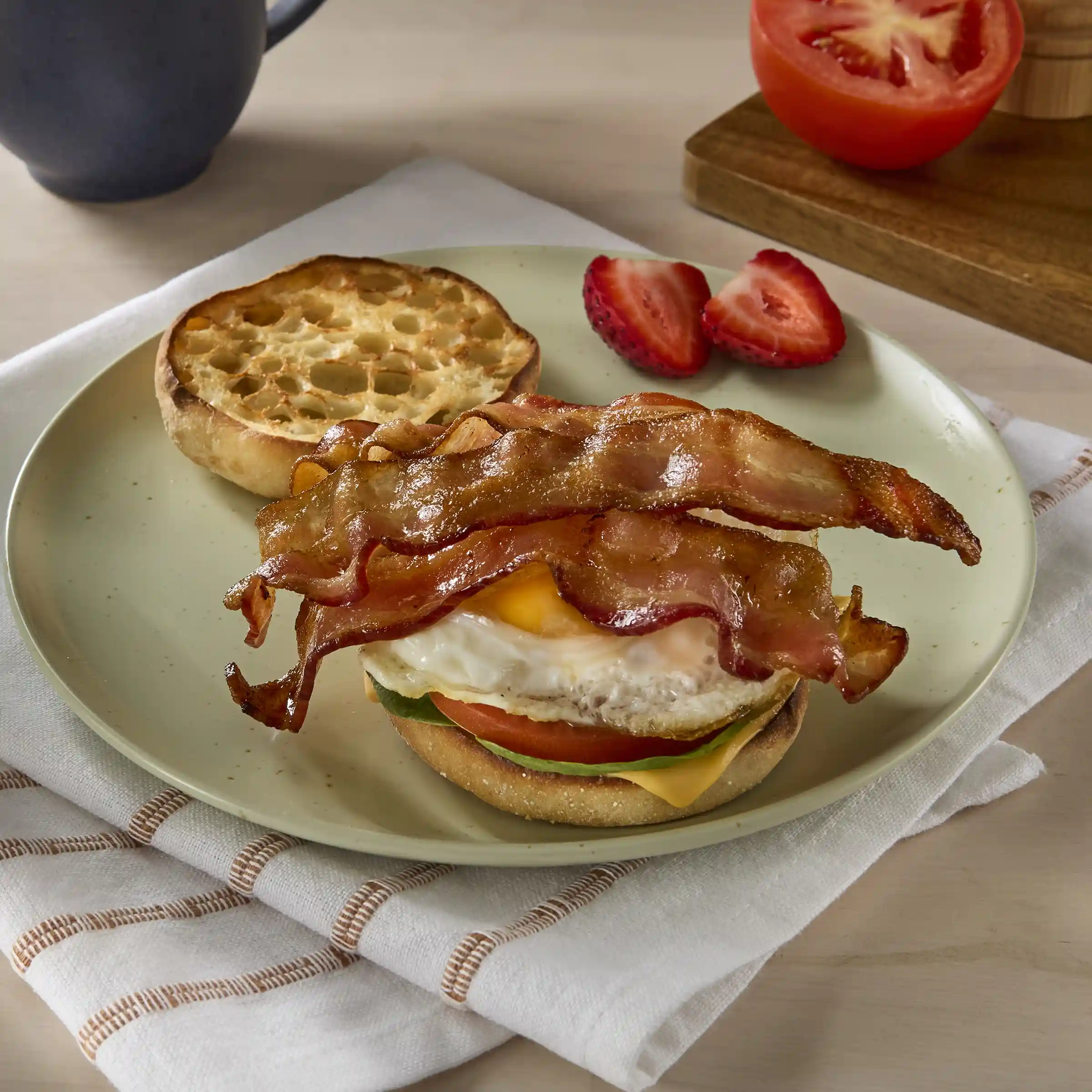 Wright® Brand Naturally Hickory Smoked Thin Sliced Bacon, 9/Inch https://images.salsify.com/image/upload/s--mFiGMlw8--/q_25/77102e721972cf1010906ea635b264947e158229.webp