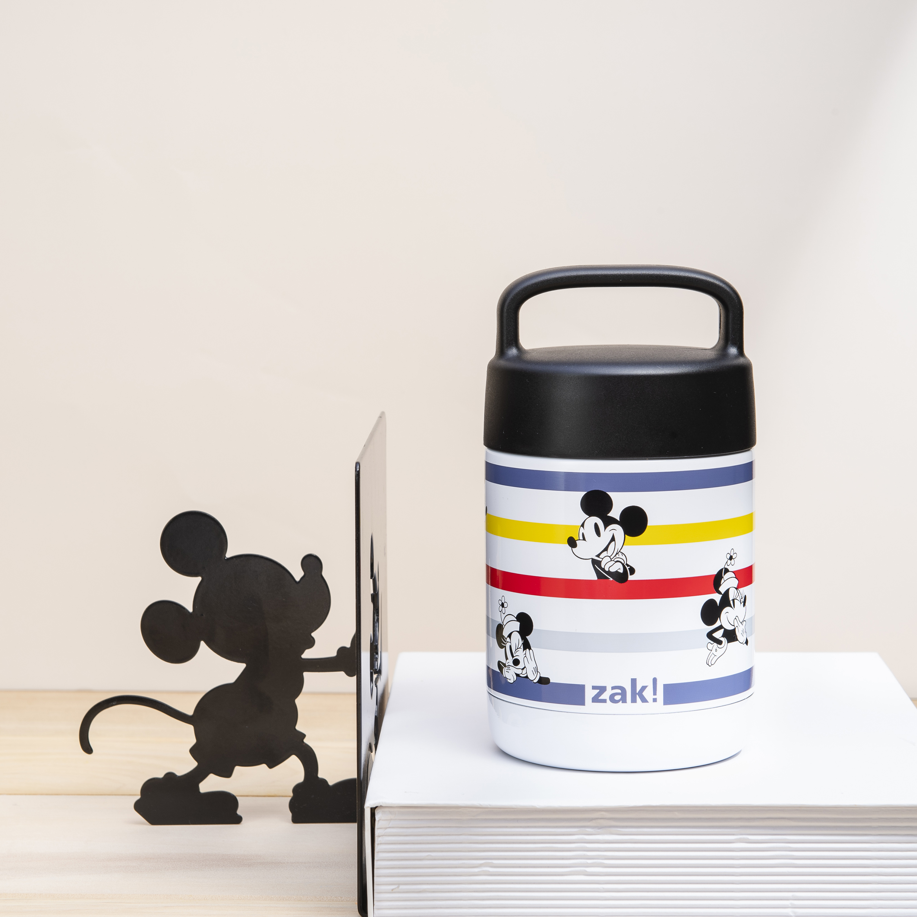 Disney Reusable Vacuum Insulated Stainless Steel Food Container, Mickey Mouse and Minnie Mouse slideshow image 5