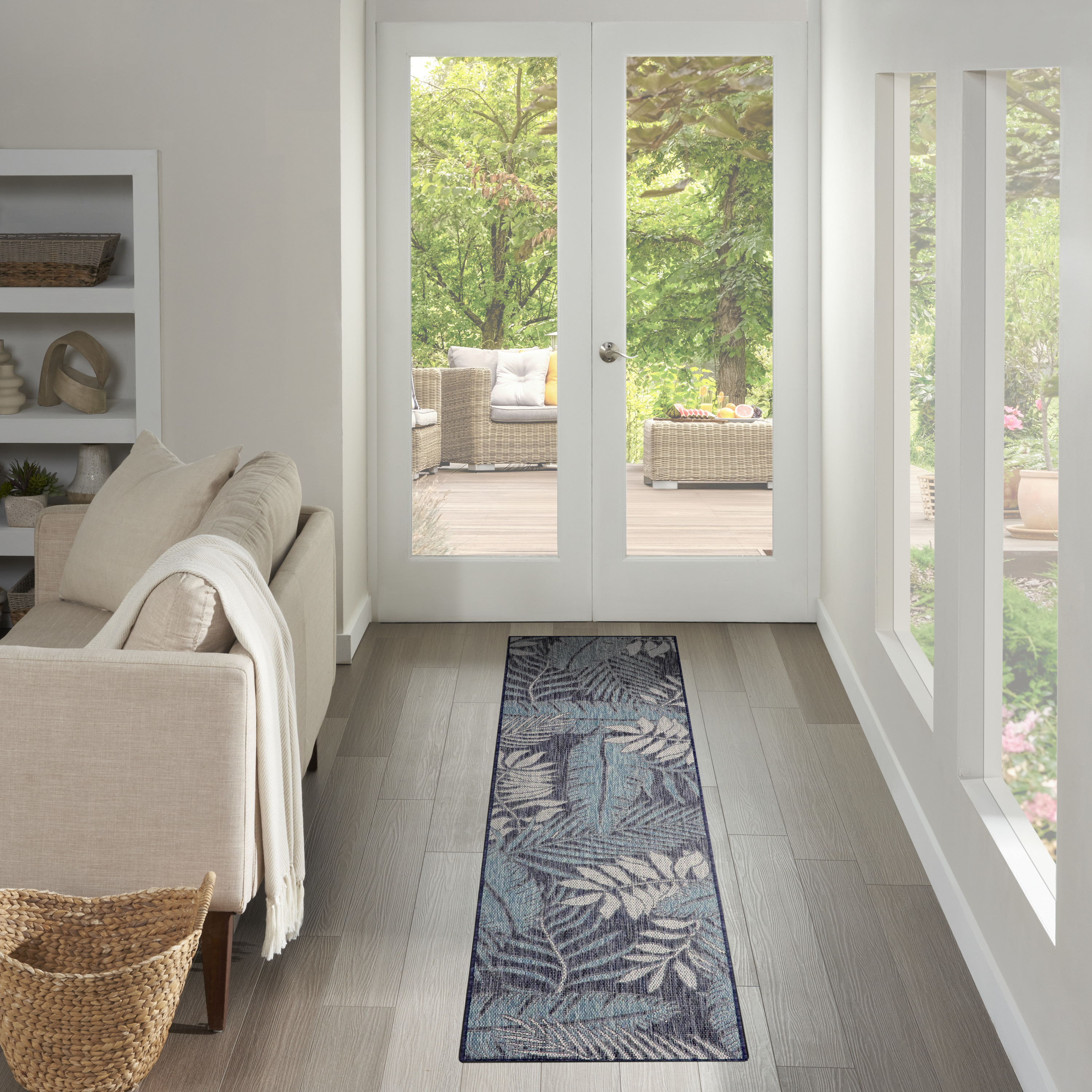 Nourison Garden Oasis 2' x 8' Navy Outdoor Rug