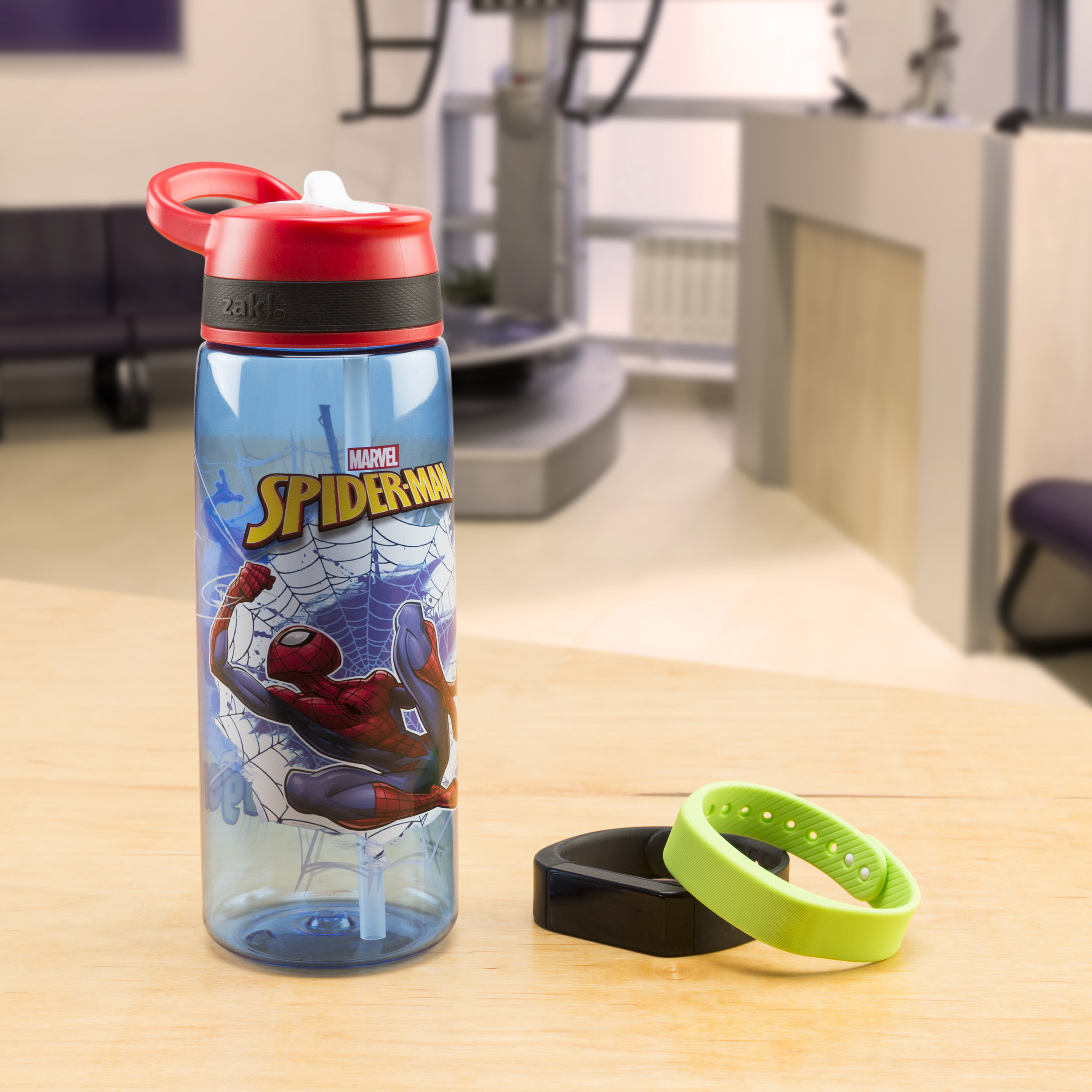 Marvel Comics 25 ounce Water Bottle, Spider-Man slideshow image 3 Marvel Comics 25 ounce Water Bottle, Spider-Man slideshow image 3