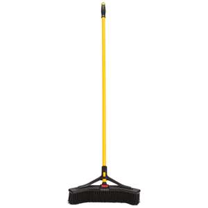 Rubbermaid Commercial, Maximizer, 18in, Medium Push to Center Push Broom, Polypropylene Bristles, Black
