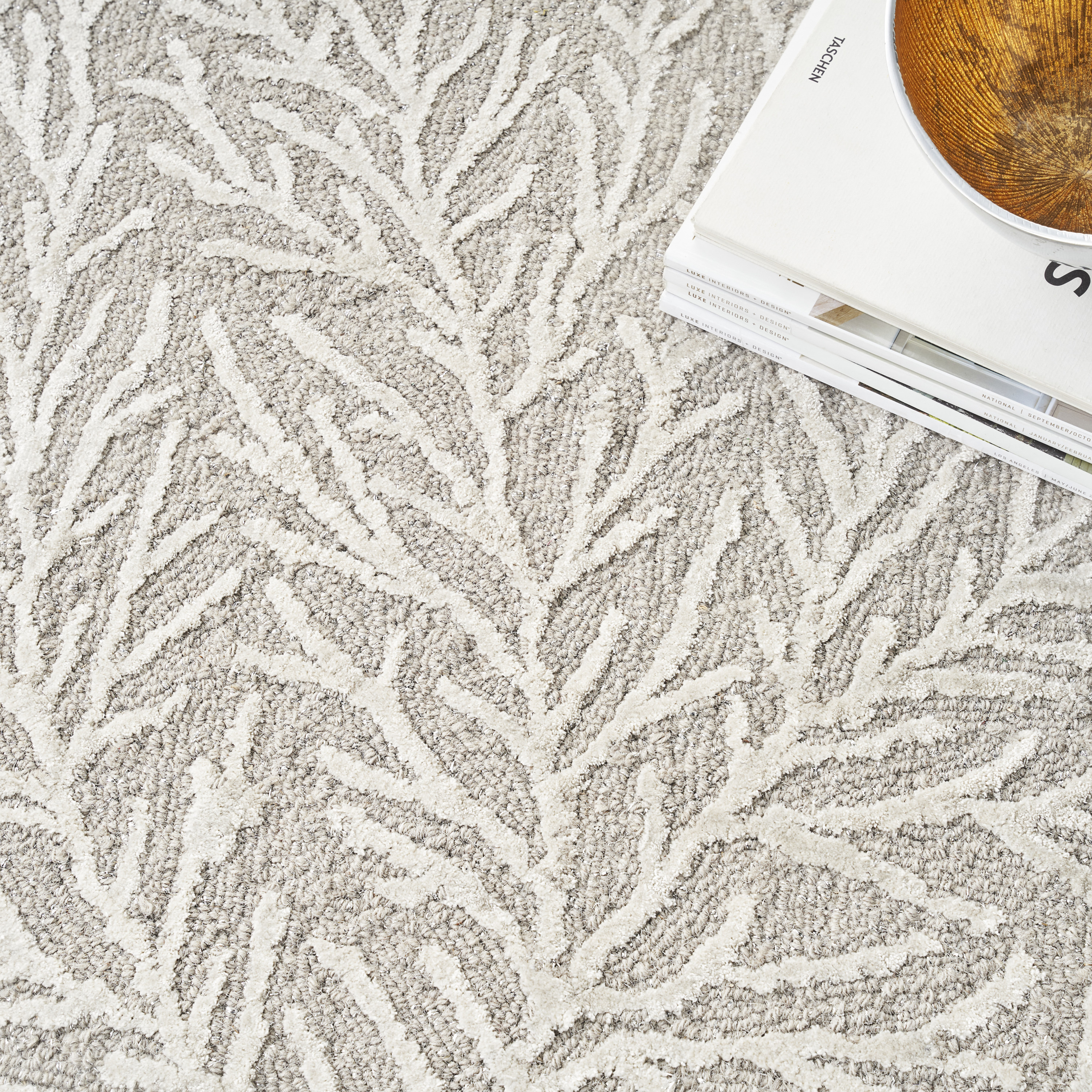 Michael Amini Ma30 Star 5'3" x 7'3" Taupe Modern Indoor Rug