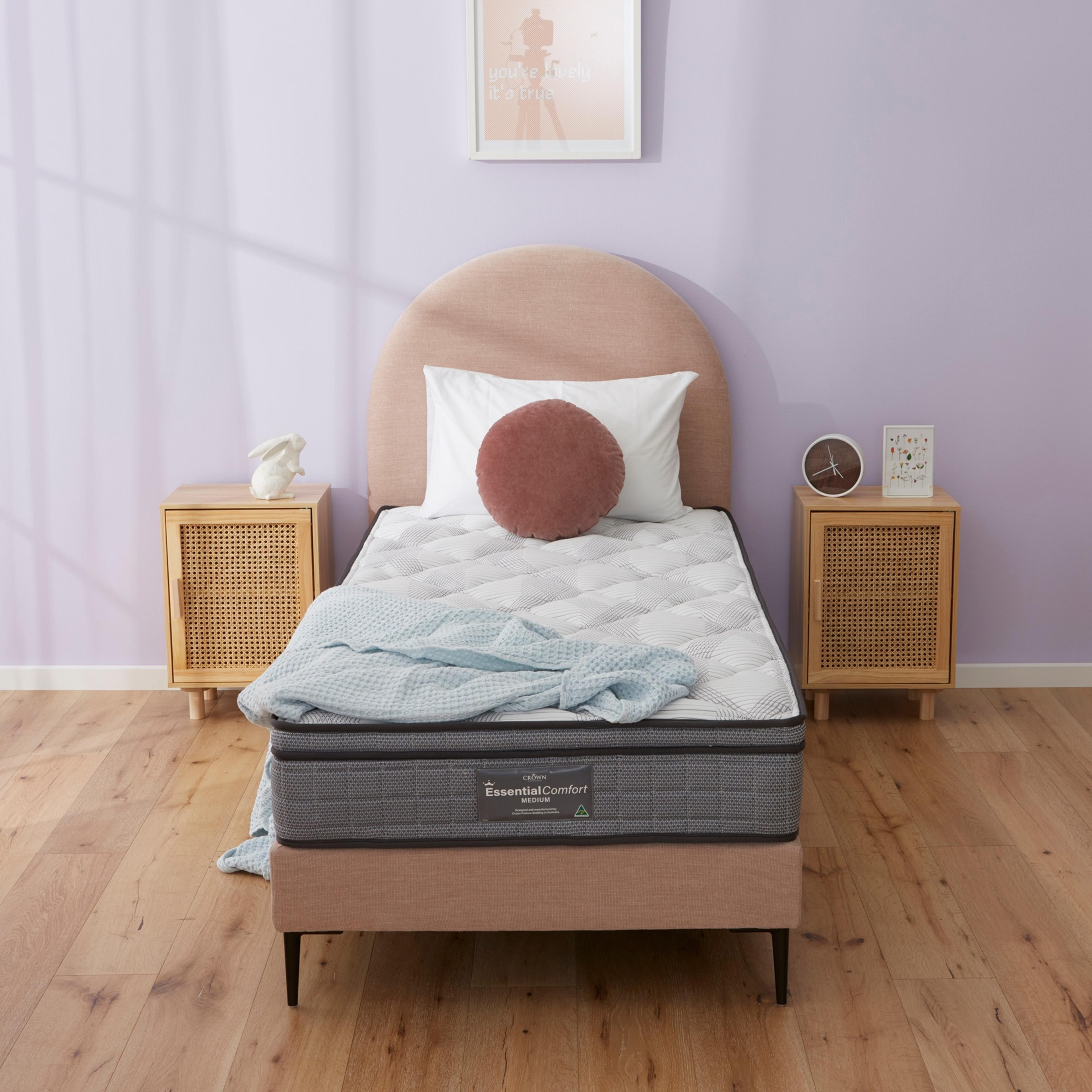 Lifestyle image of the  Vogue Base from Forty Winks