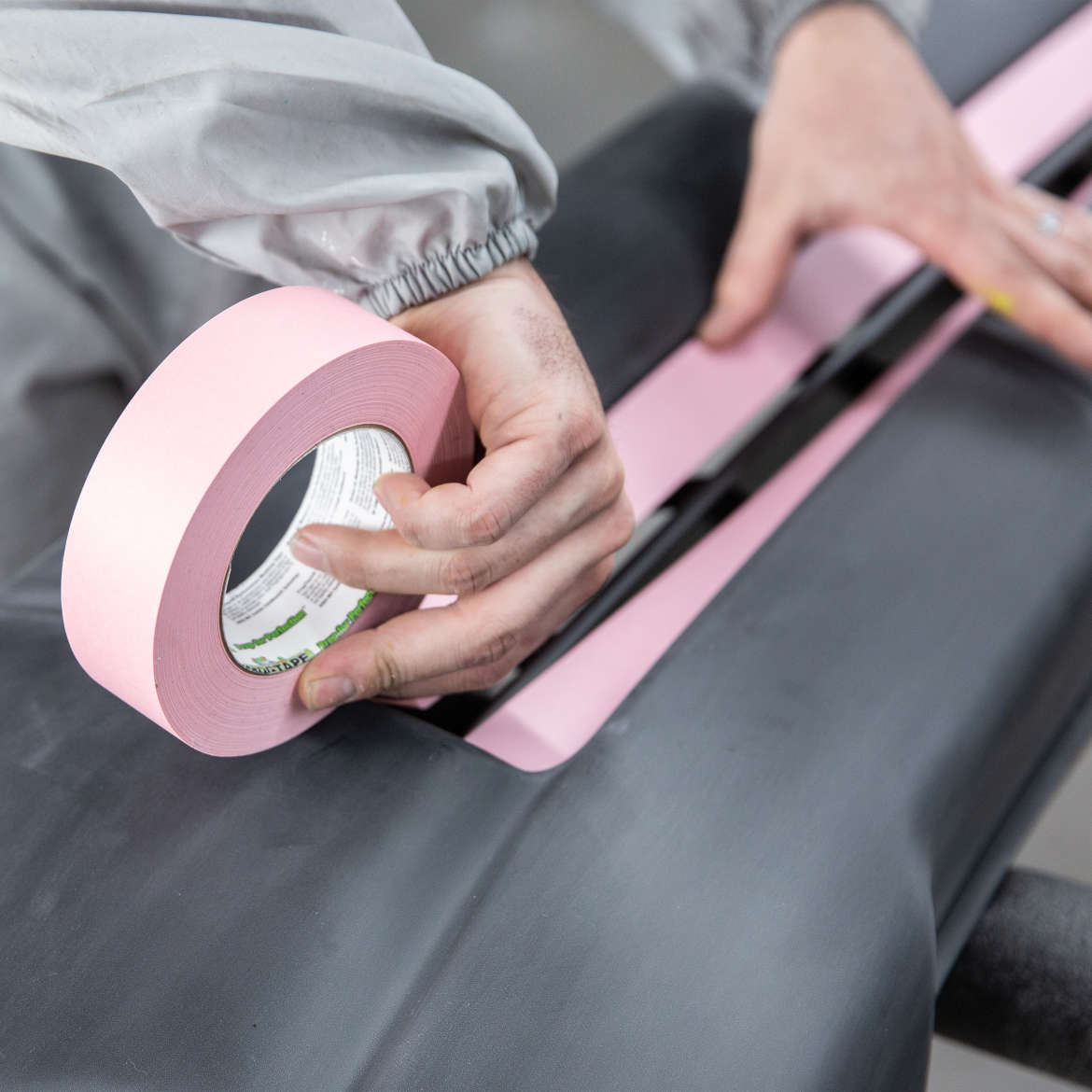 FrogTape<sup>®</sup> 325 Pink Performance Masking Tape Application Image 3