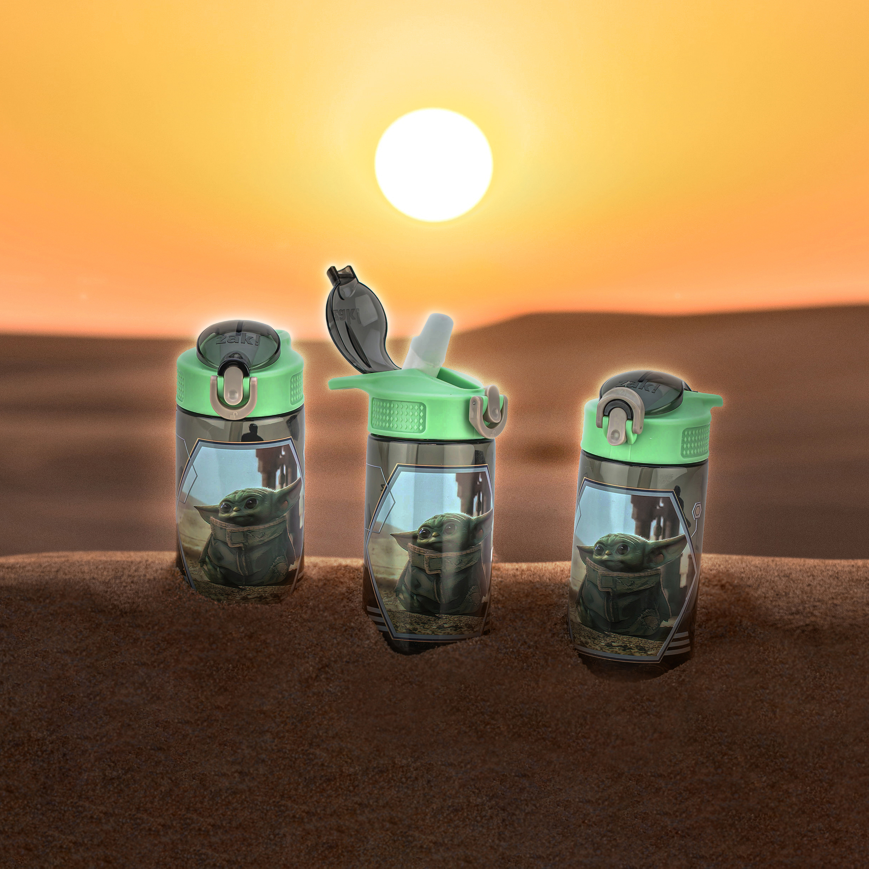 Star Wars: The Mandalorian 16 ounce Water Bottle, The Child, 2-piece set slideshow image 2