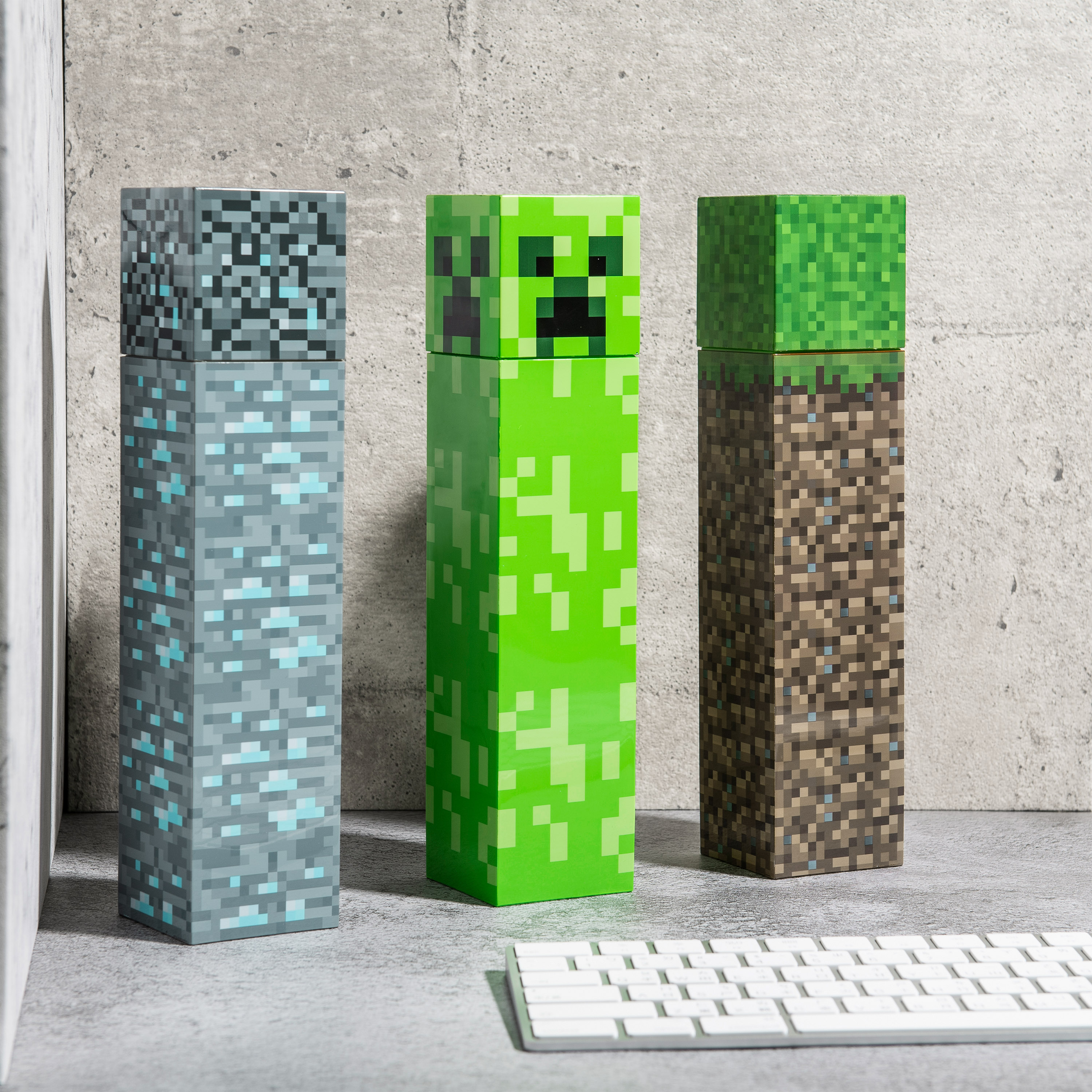 Minecraft 22 ounce BPA Free Water Bottle, Diamond Ore slideshow image 6