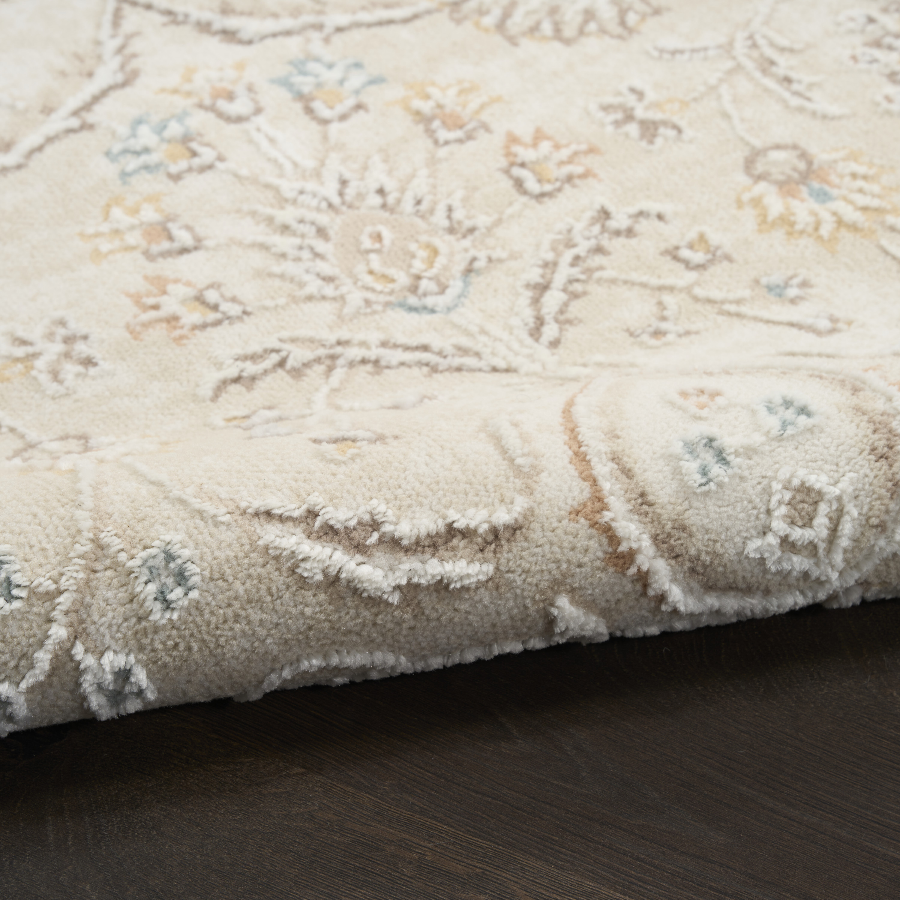 Nourison Isla 5'3" x 7' Ivory Vintage Indoor Rug