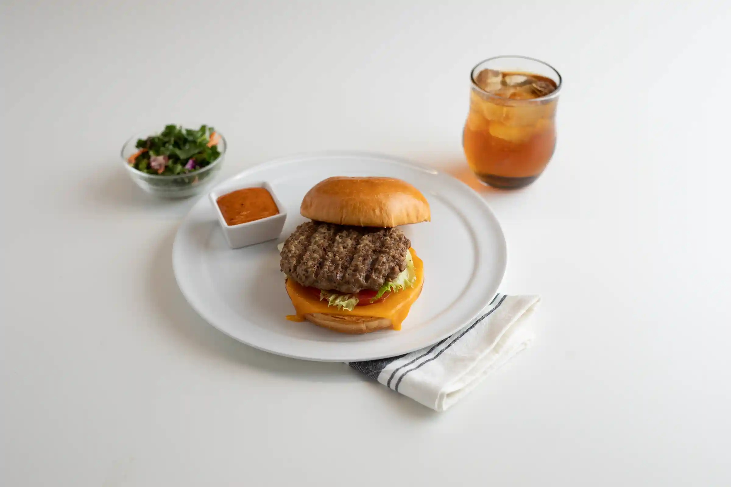 The Pub® Flame Grilled USDA Choice Beef Chuck Steak Burger, 4oz._image_1