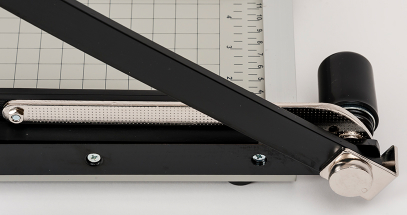 The clamp provides firm, even pressure as you cut so you work stays in place.