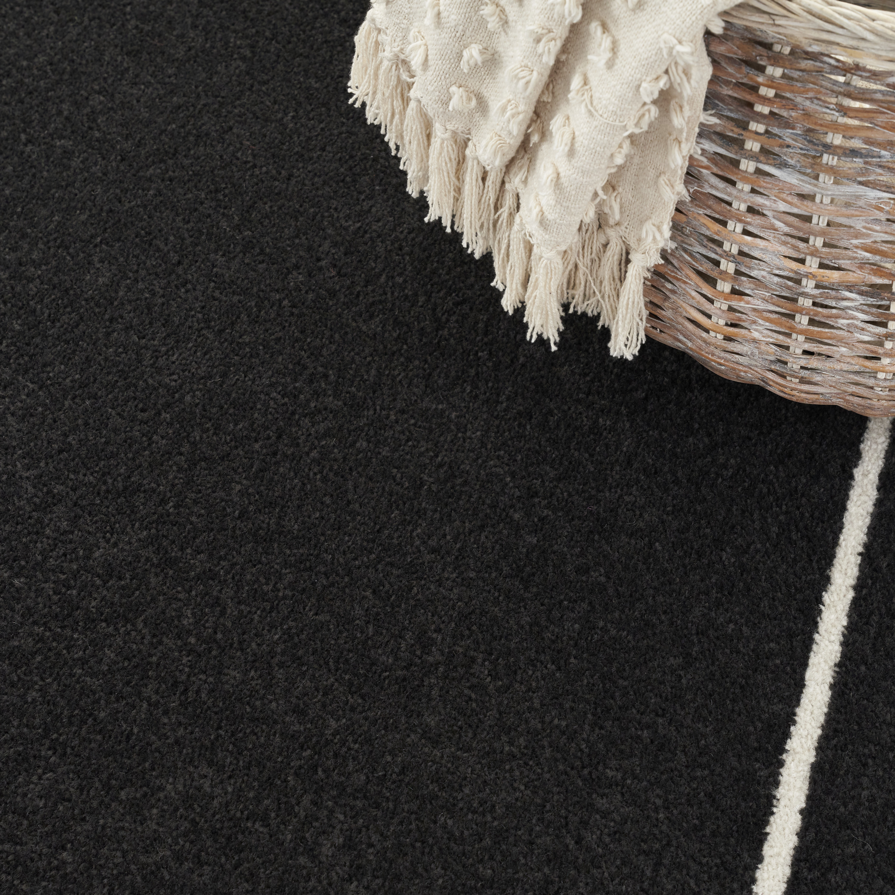 Nourison Nourison Essentials 5' x 7' Black Ivory Contemporary Rug