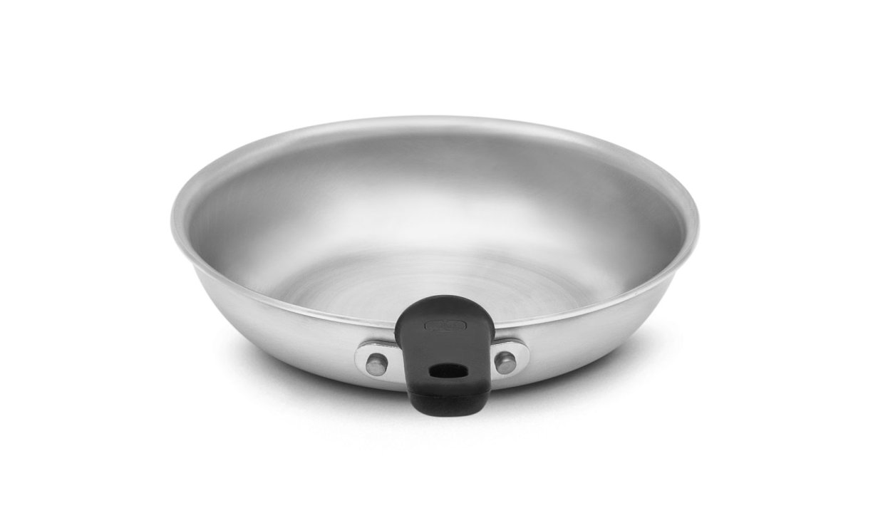 8-inch Wear-Ever® aluminum fry pan with natural finish and silicone handle