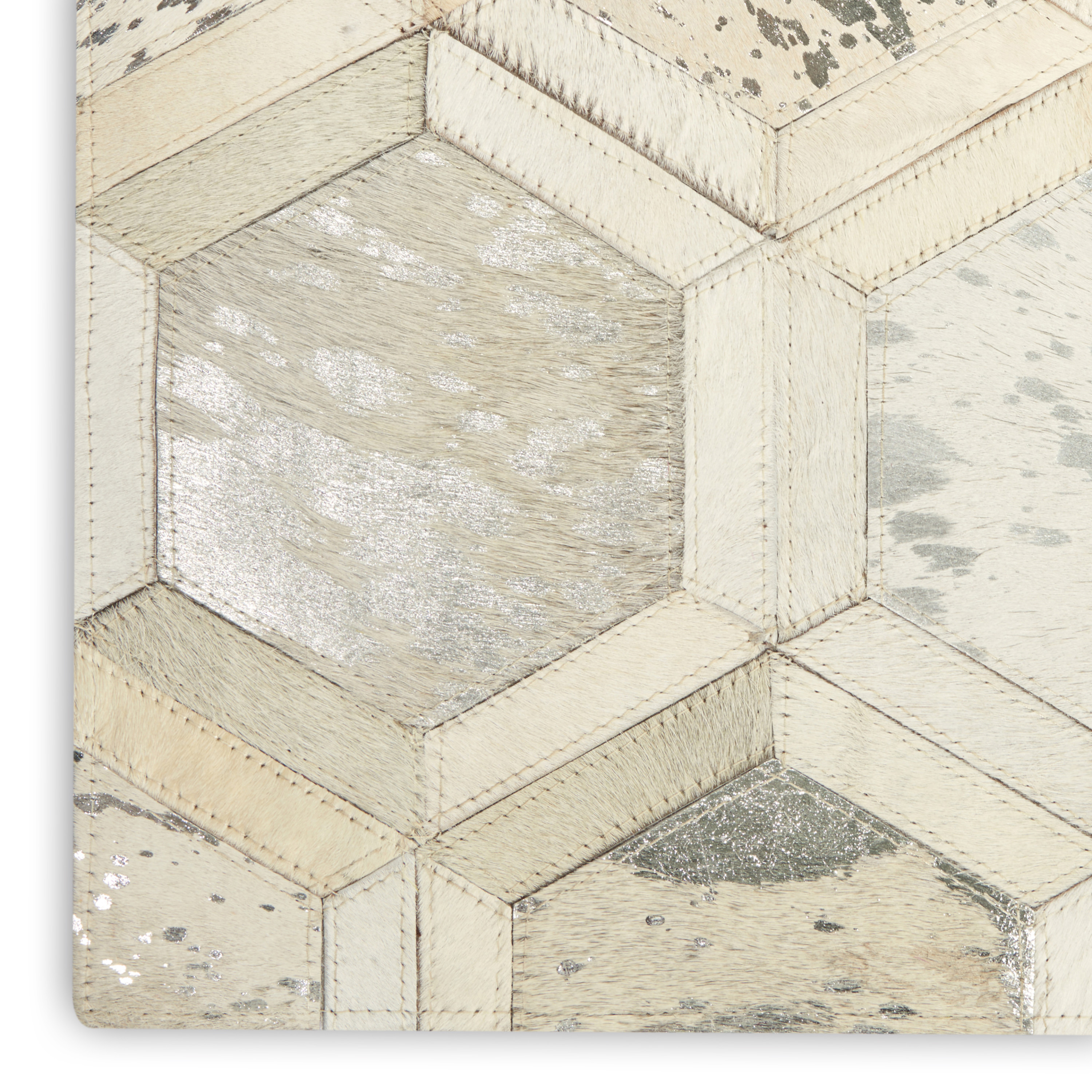 Michael Amini City Chic 5'3" x 7'5" Snow Modern Indoor Rug