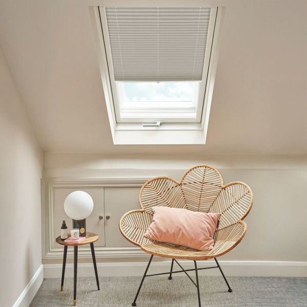Finsbury Oatmeal Pleated blind
