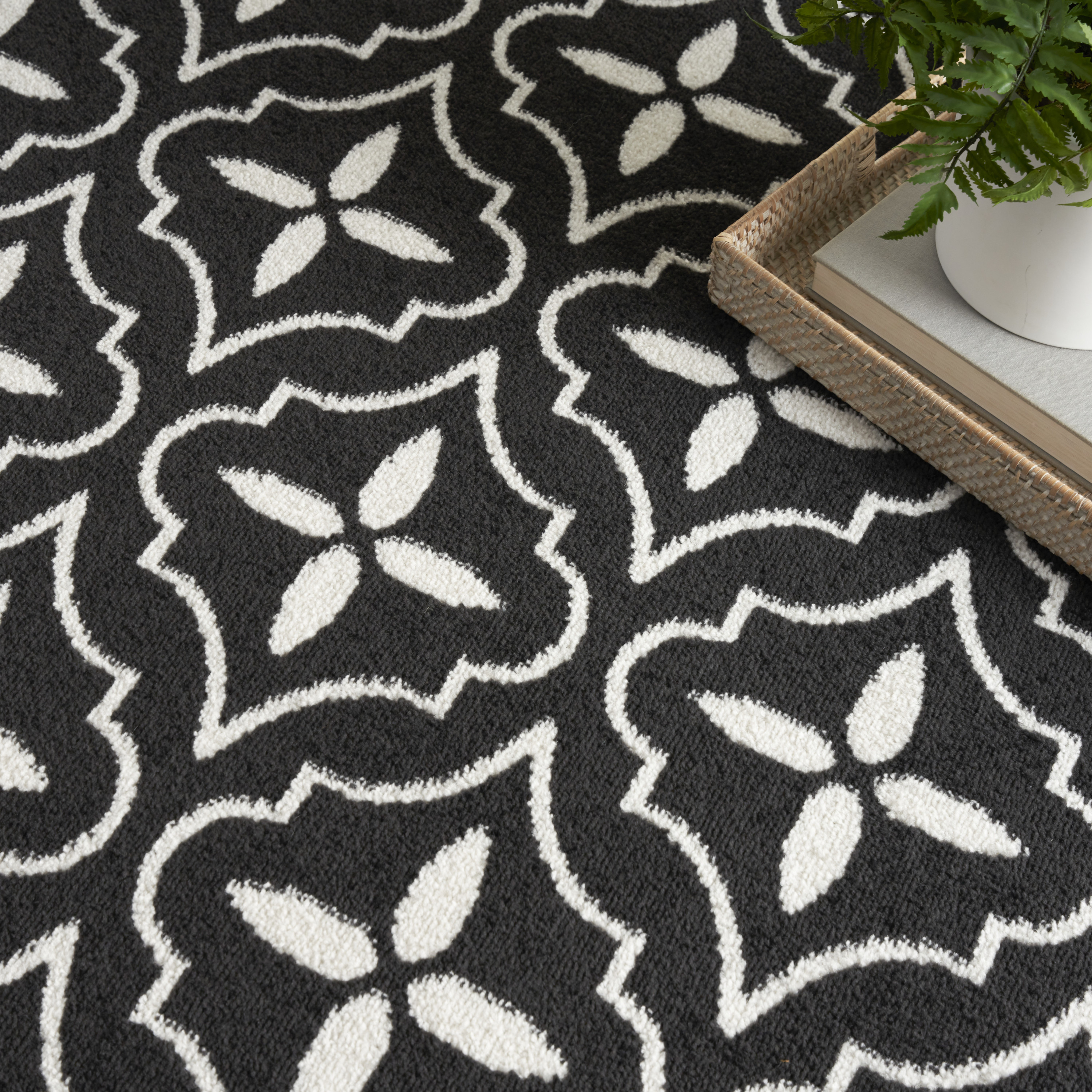 Nourison Nourison Essentials 6' x 9' Black Ivory Modern Rug