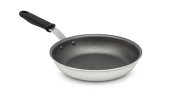 7-inch Wear-Ever® aluminum fry pan with CeramiGuard® II nonstick coating and silicone handle