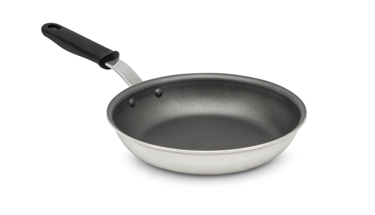 7-inch Wear-Ever® aluminum fry pan with CeramiGuard® II nonstick coating and silicone handle