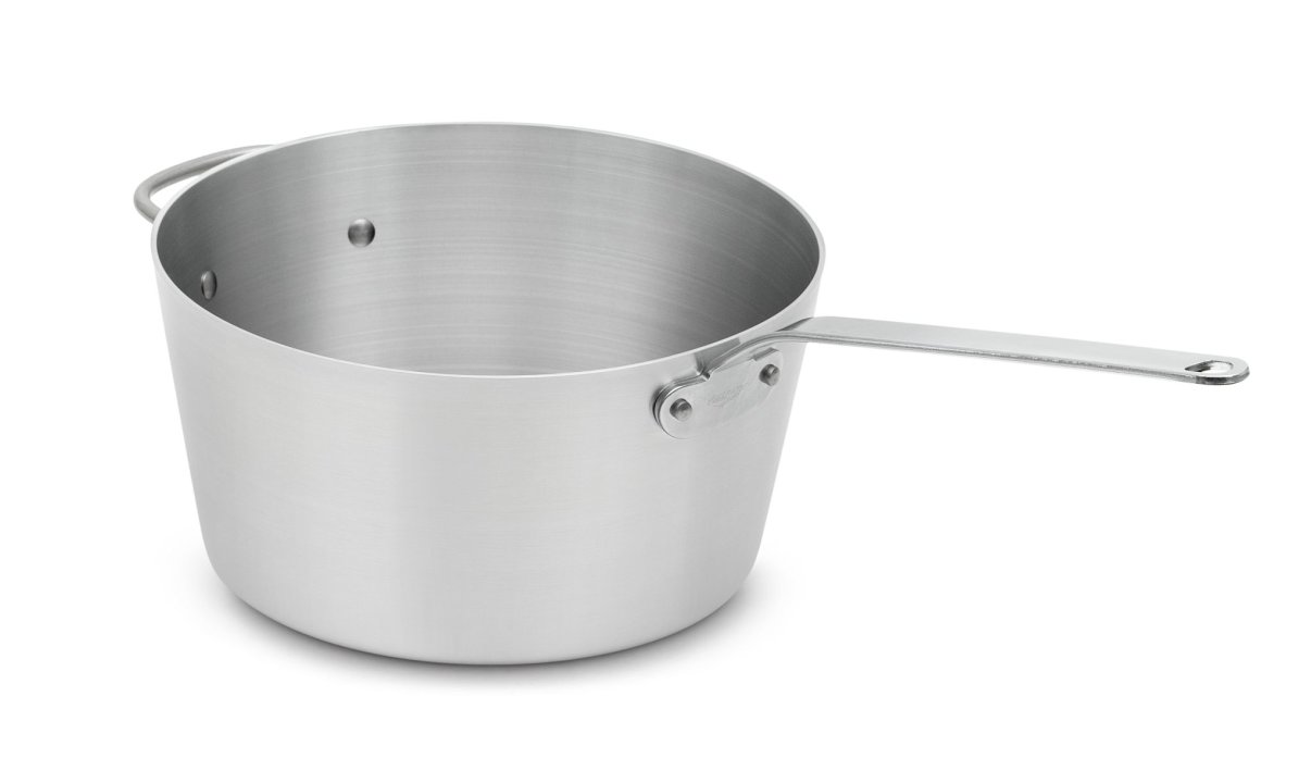 7-quart Wear-Ever® tapered aluminum saucepan with natural finish and plated handle