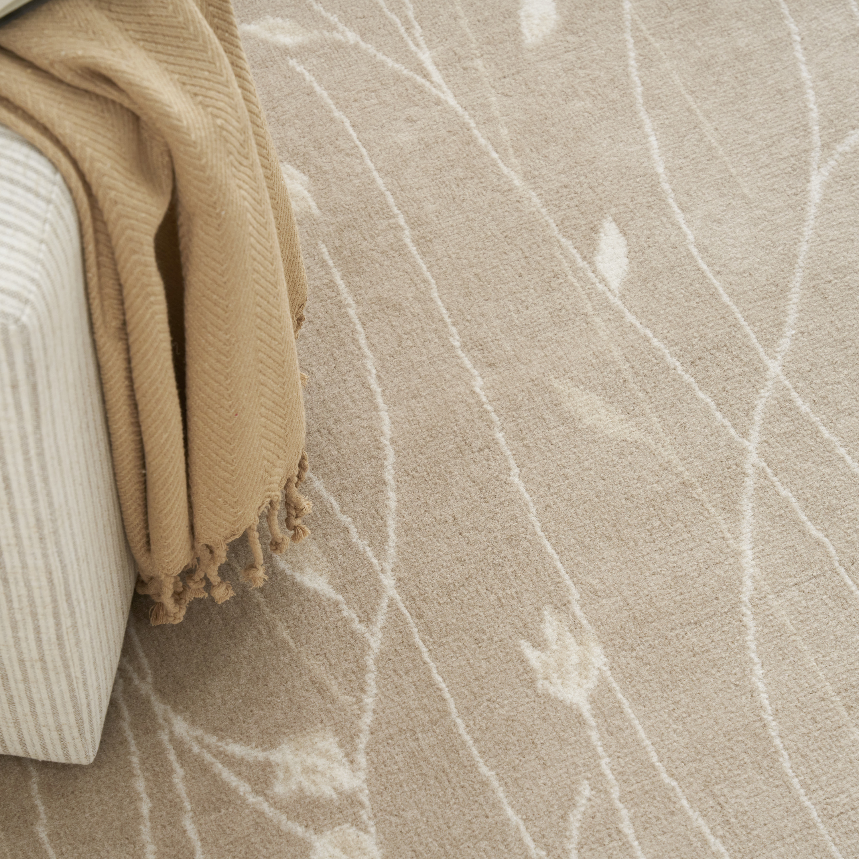 Nourison Grafix 10' x 14' Beige Modern Indoor Rug
