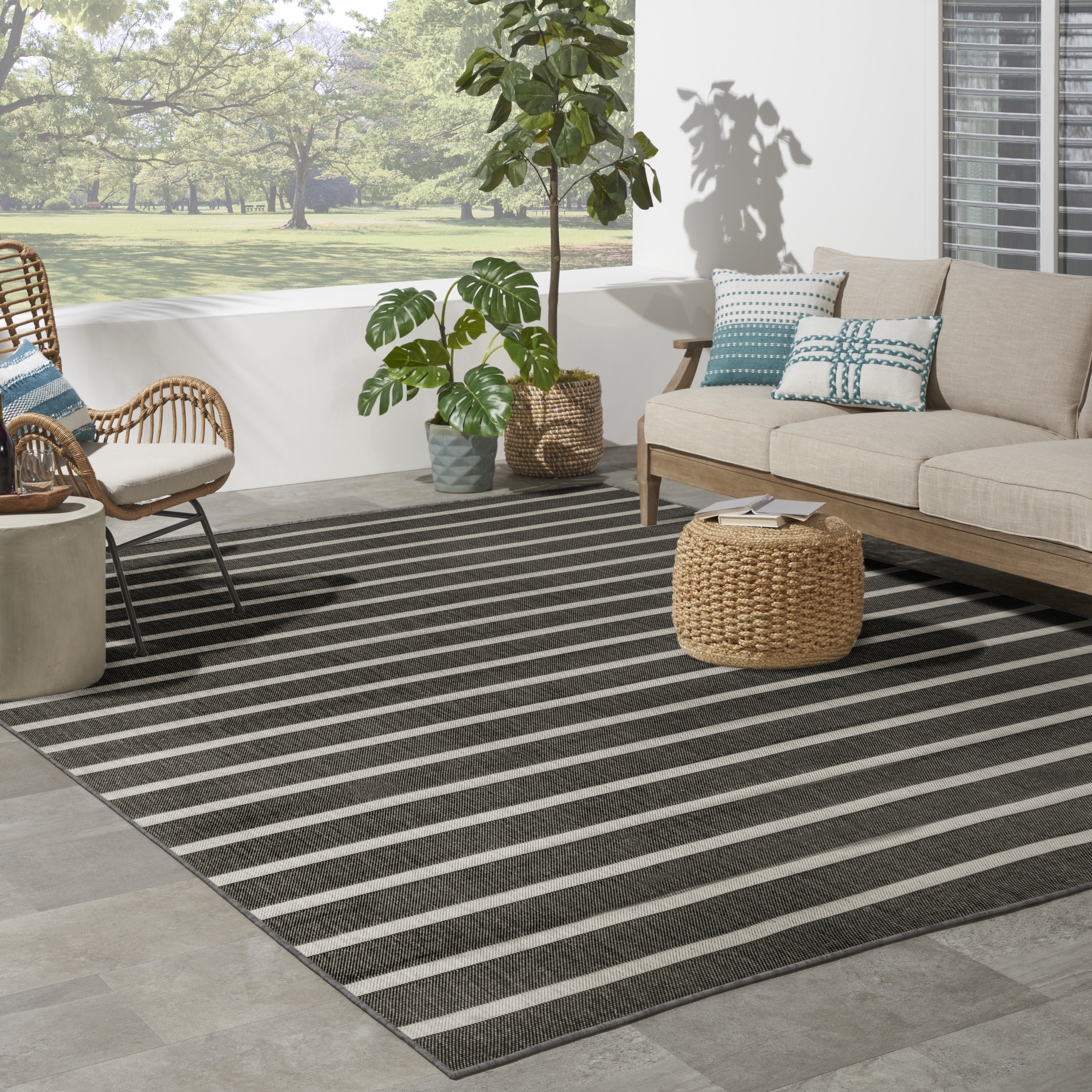 Nourison Positano 8' x 10' Black Ivory Modern Rug