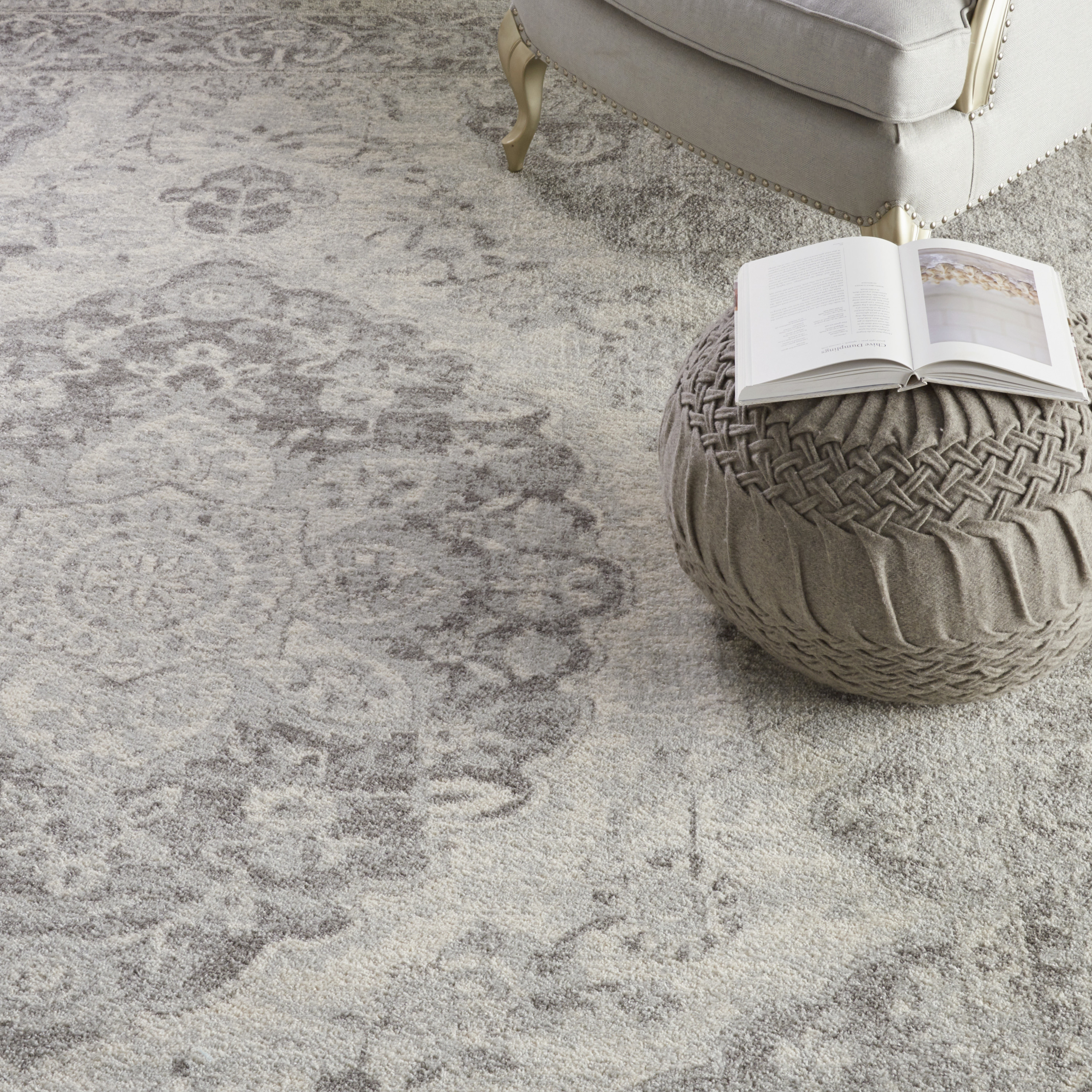 Nourison Tranquil 8' x 10' Ivory Grey Vintage Indoor Rug