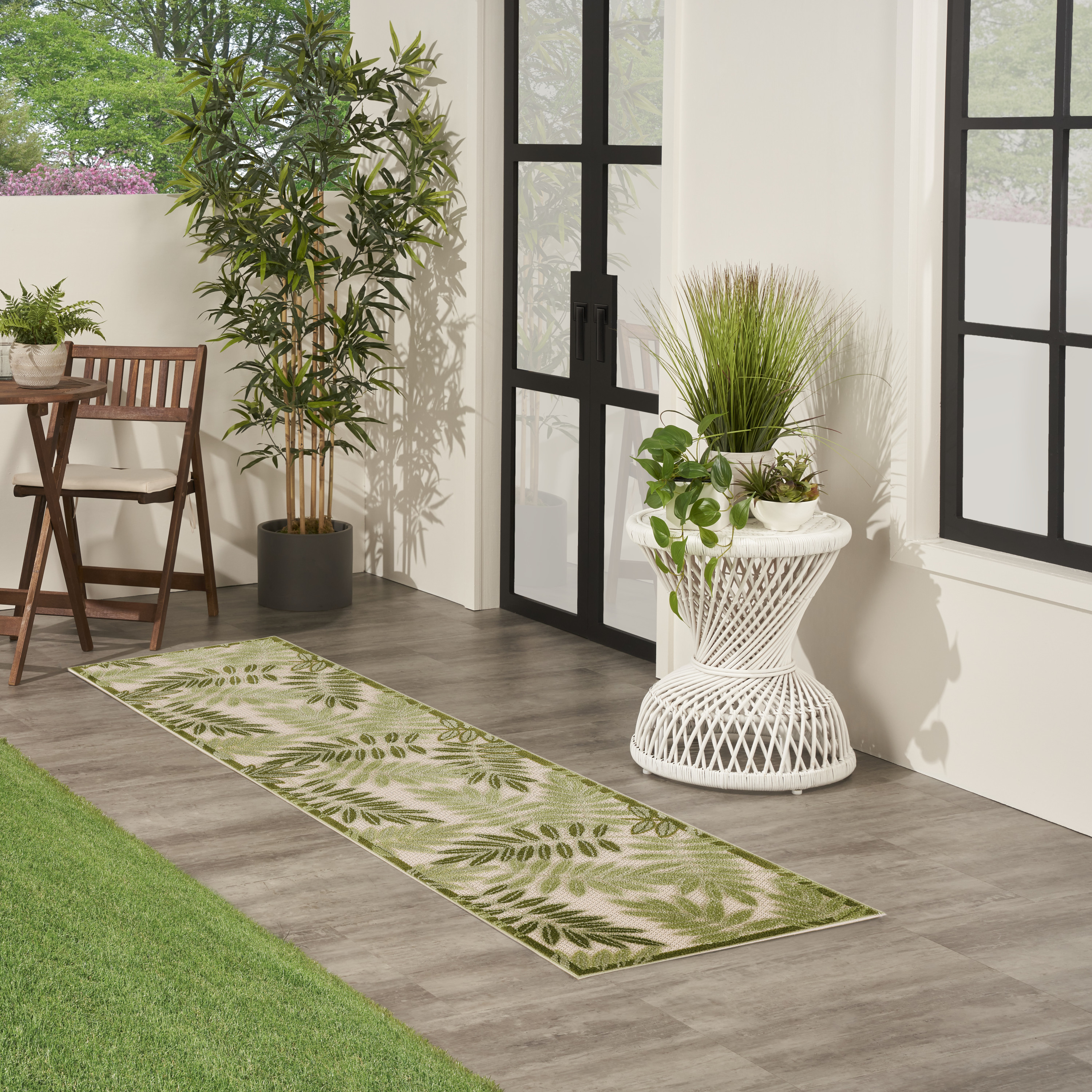 Nourison Aloha 2' x 6' Ivory Green Outdoor Rug