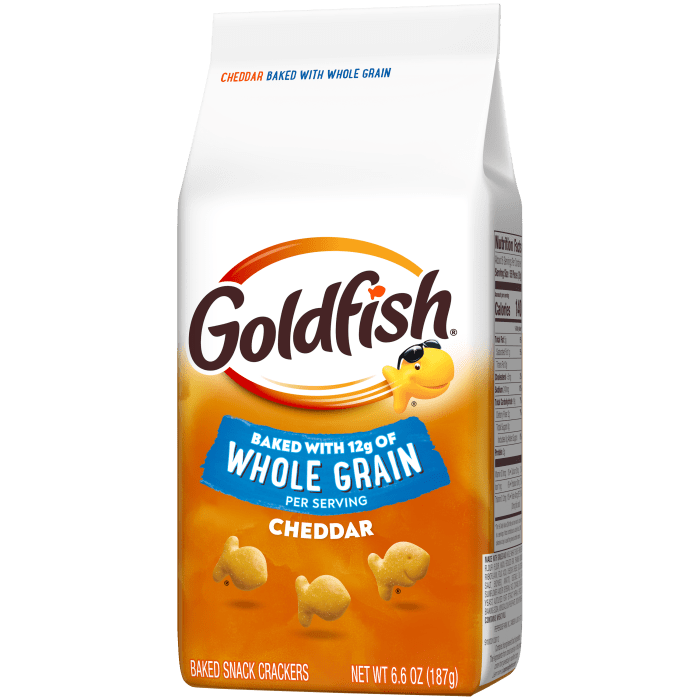 Goldfish® Baked with Whole Grain Cheddar Baked Snack Crackers, 6.6 oz, bag - Right Angle Image