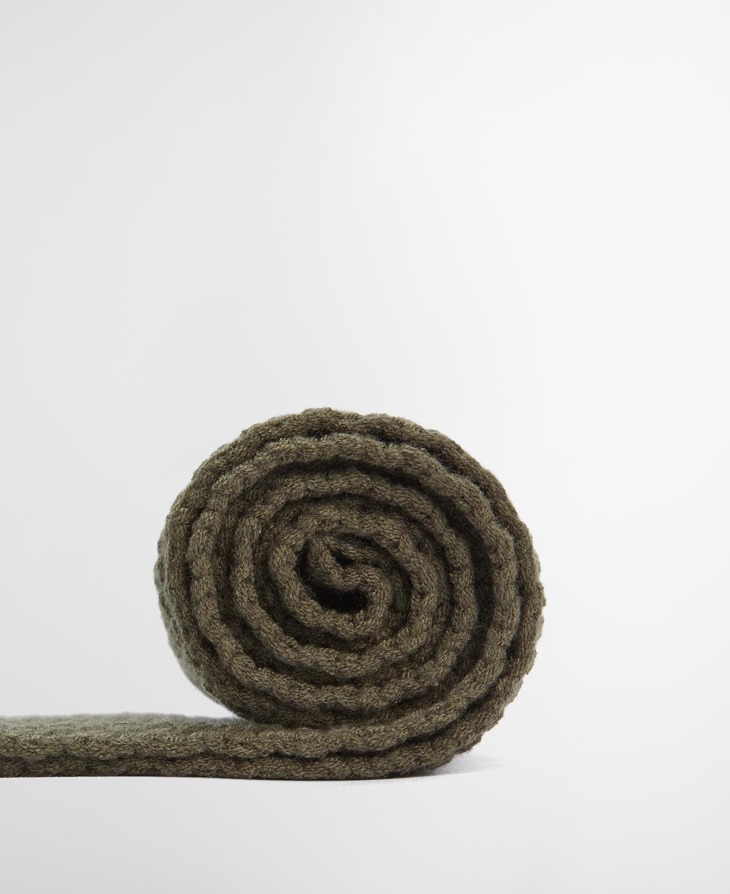 Ramside Beanie and Scarf Gift Set image number 7