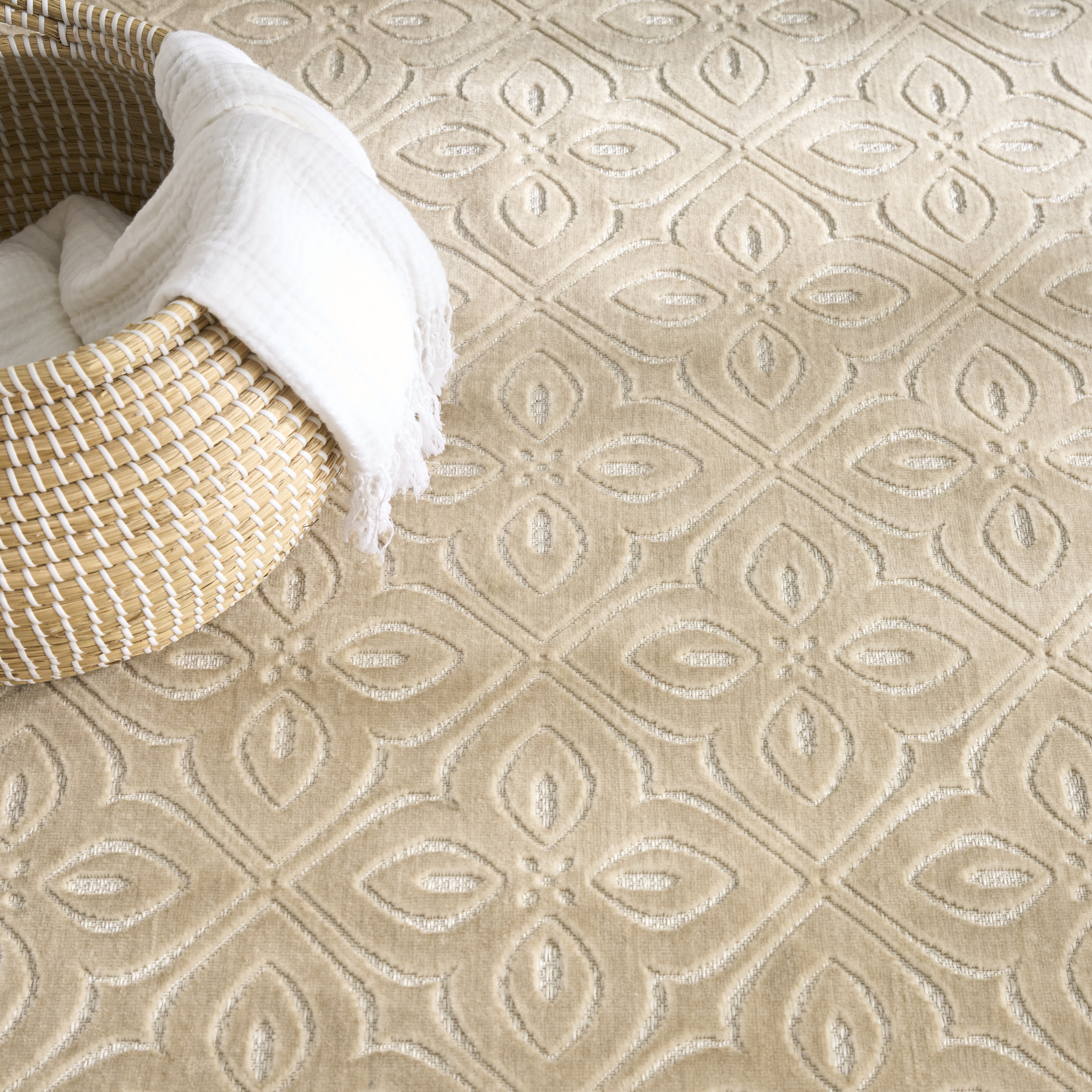 Nourison Washable Charm 8' x 10' Beige Ivory Contemporary Indoor Rug