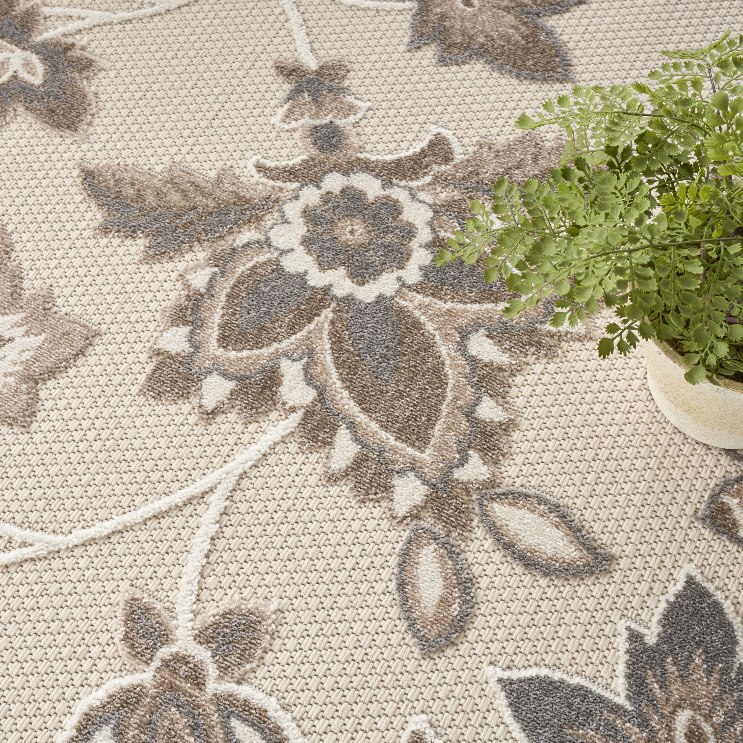 Nourison Aloha 7'10" x Round Beige Farmhouse Rug
