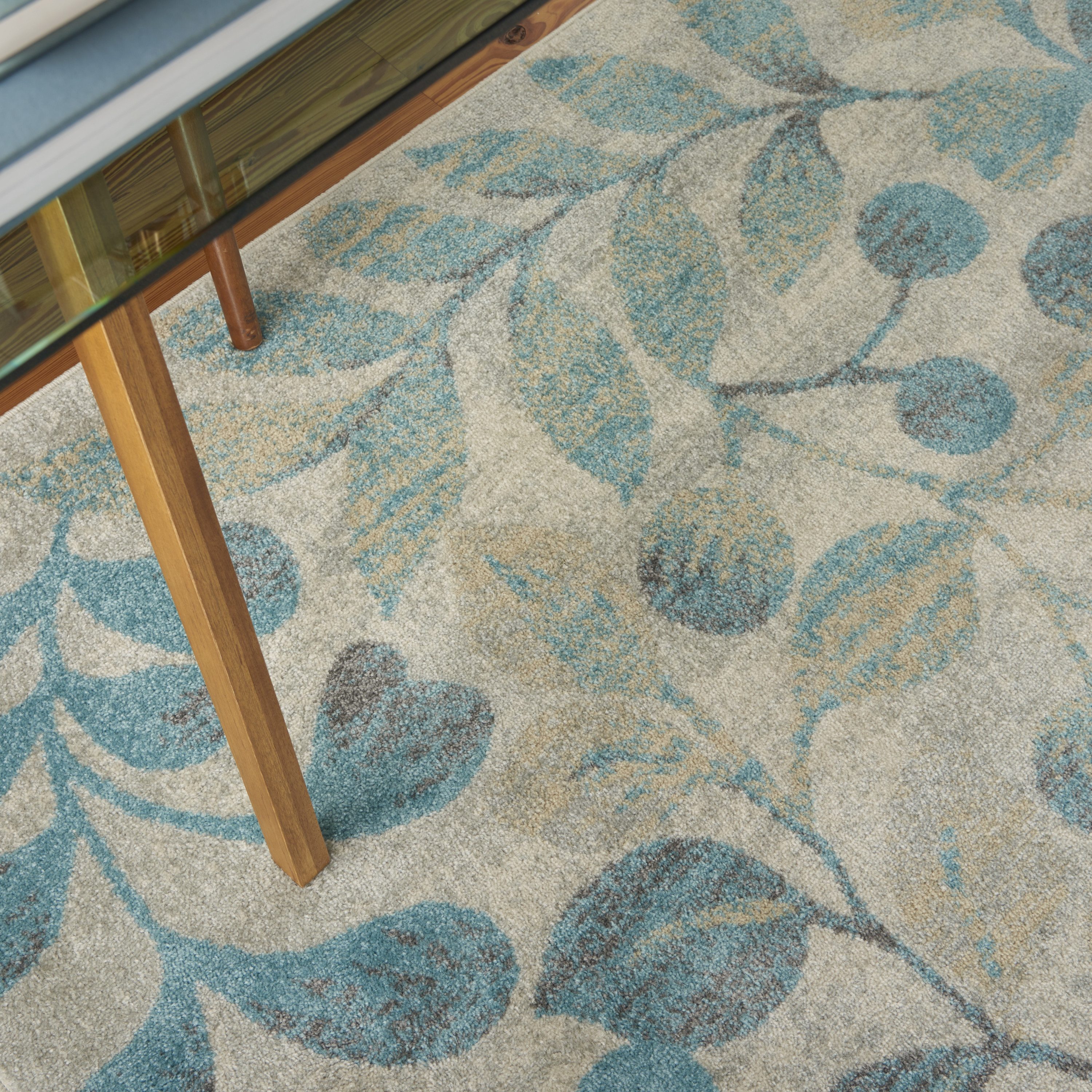 Nourison Tranquil 5'3" x 7'3" Ivory Turquoise Farmhouse Indoor Rug