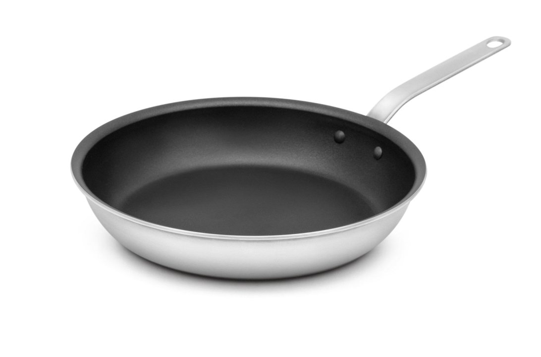 12-inch Wear-Ever® aluminum fry pan with SteelCoat x3™ nonstick coating and plated handle