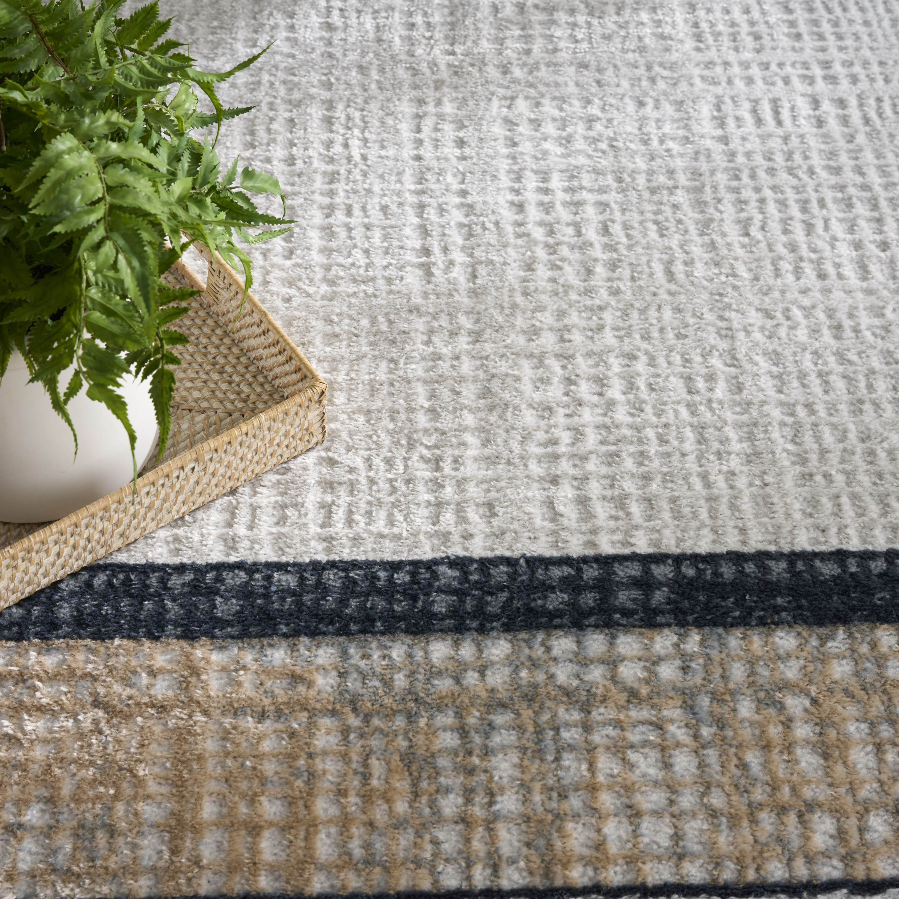 Nourison Dekor 4' x 6' Grey Navy Modern Indoor Rug