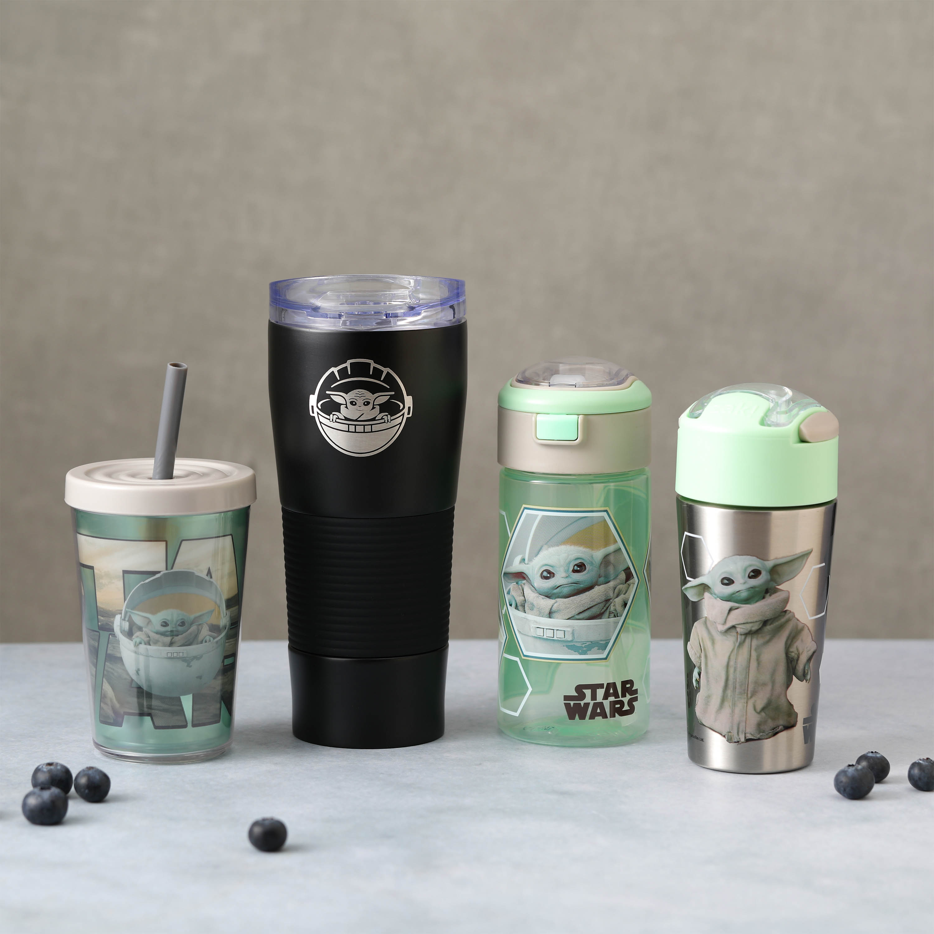 Star Wars: The Mandalorian 18 ounce Reusable Water Bottle with Straw, The Mandalorian slideshow image 3 Star Wars: The Mandalorian 18 ounce Reusable Water Bottle with Straw, The Mandalorian slideshow image 3