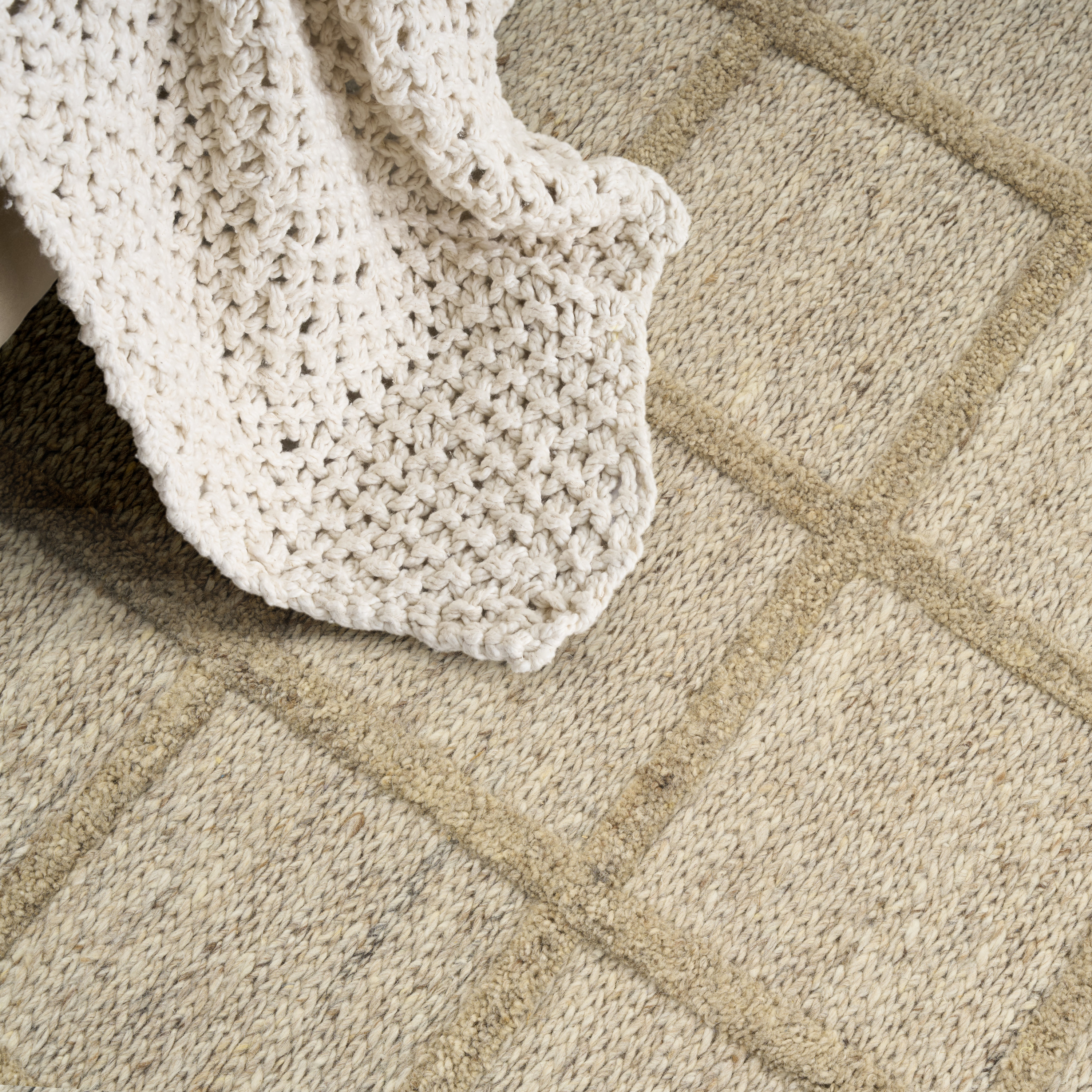 DKNY Pure Framework 5' x 7'6" Camel Modern Indoor Rug