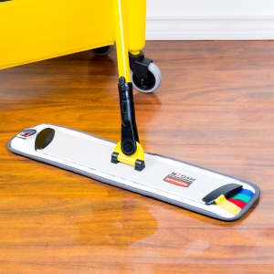 Rubbermaid Commercial, Executive Series, HYGEN™ Scrubber Microfiber Hook & Loop Mop, 18"W, Gray