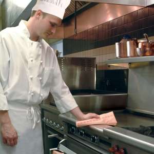 Tork, W25, Antimicrobial Odor Resistant, 1 ply, 13.00"x24.00", Nonwoven Fabric, Food Service Wipers, Red