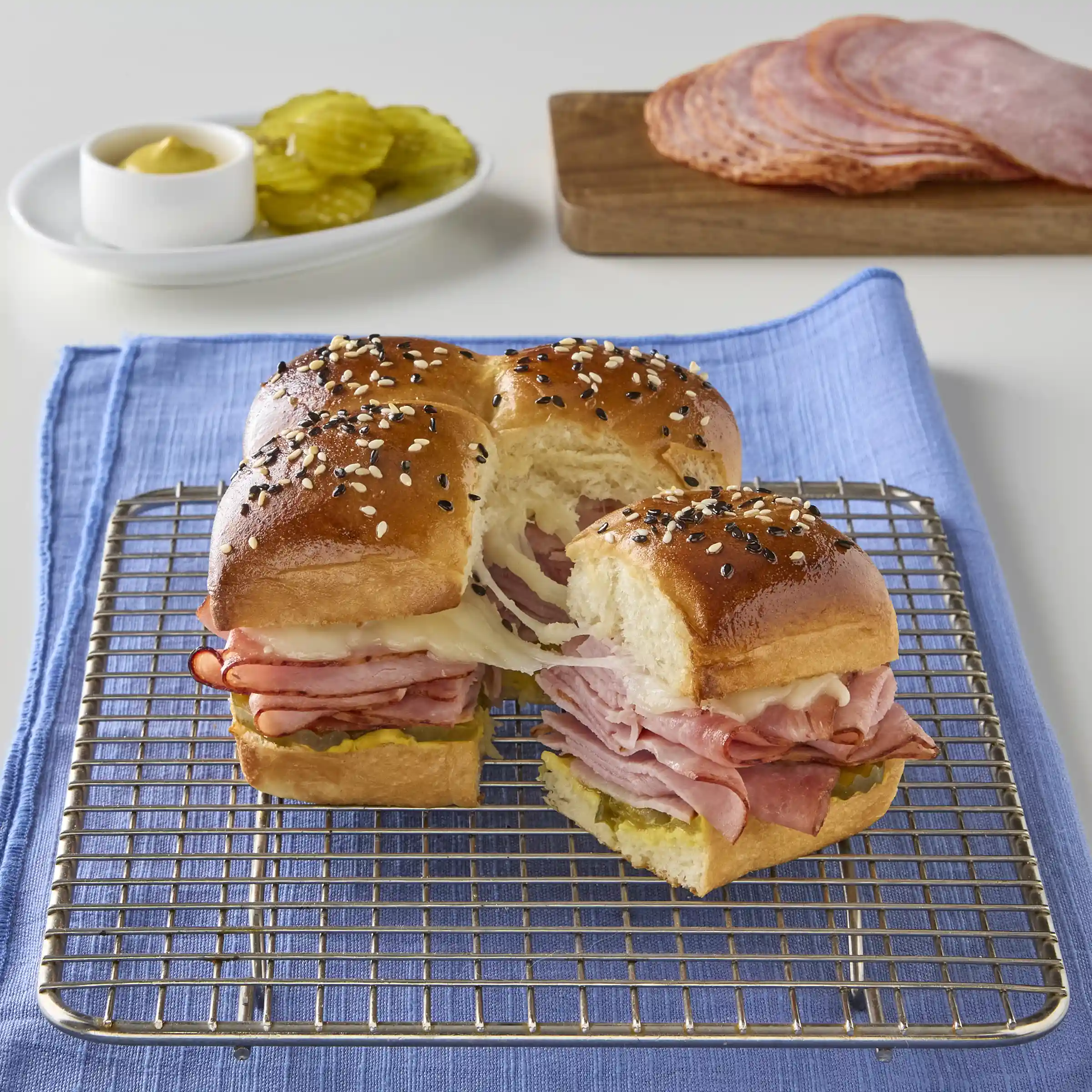 Hillshire Farm® Sliced Honey Ham_image_1
