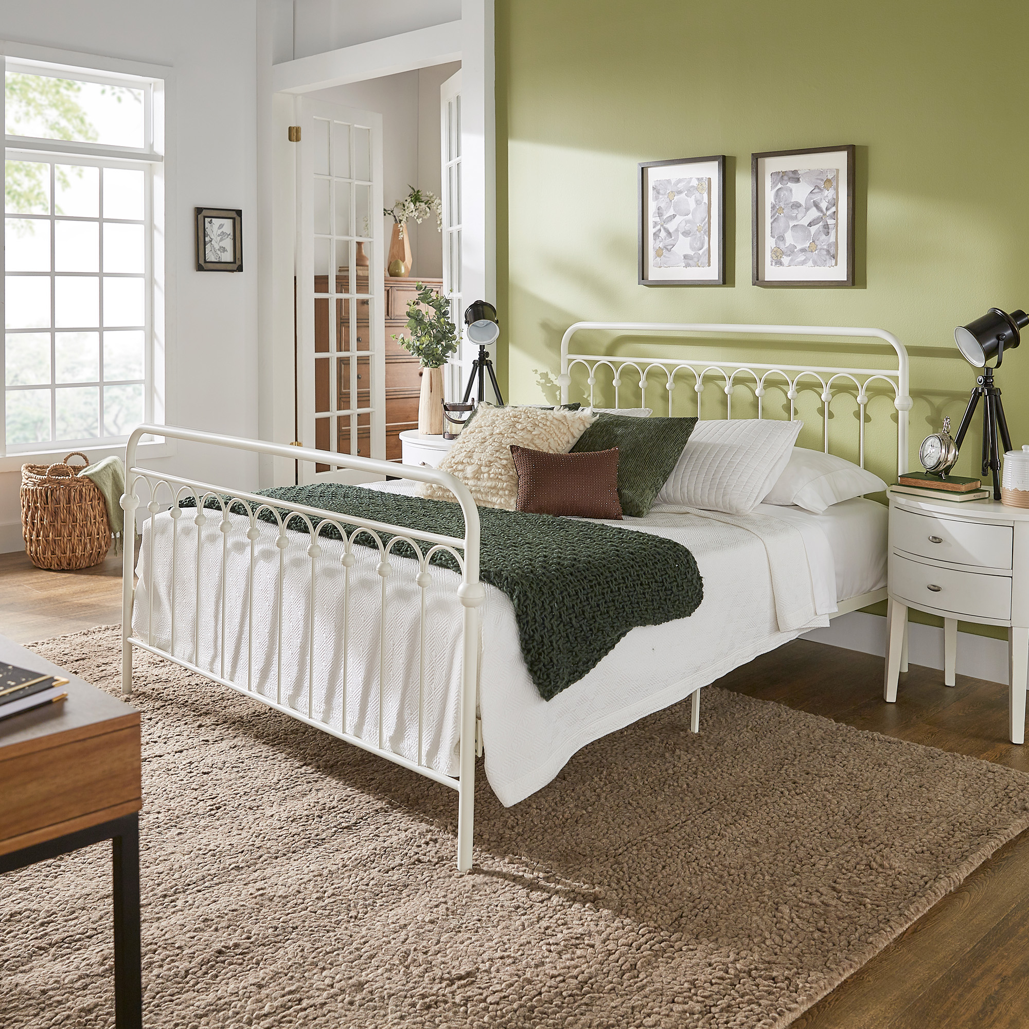 Metal Arches Platform Bed