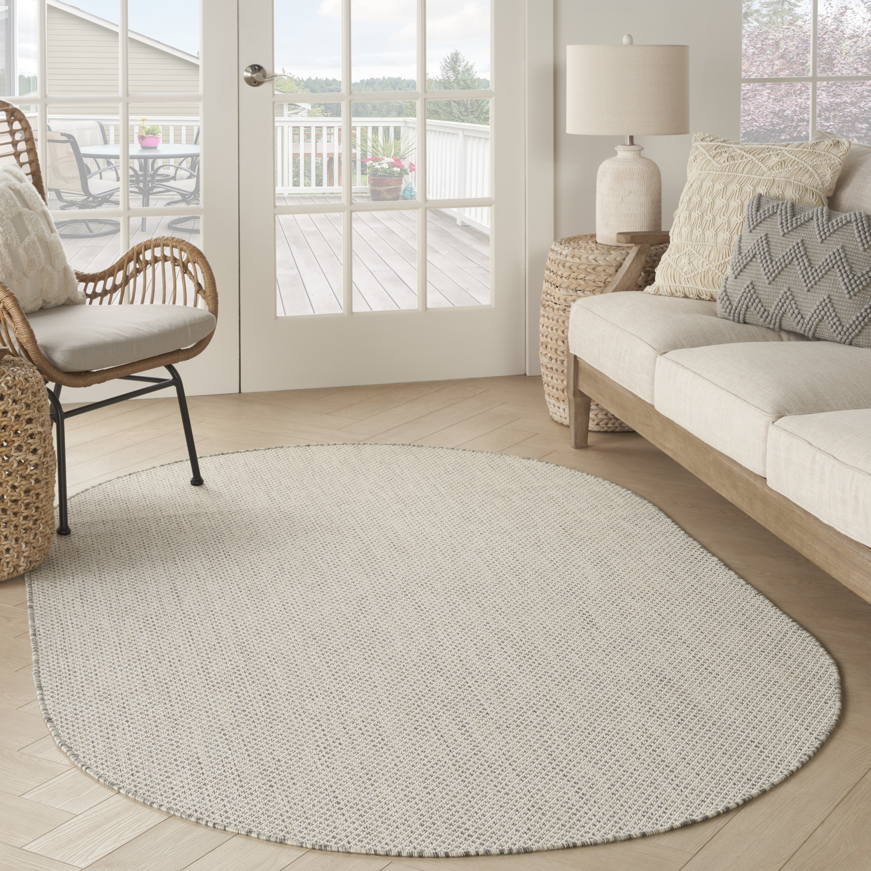 Nourison Courtyard 5' x 8' Oval Ivory Silver Modern Rug