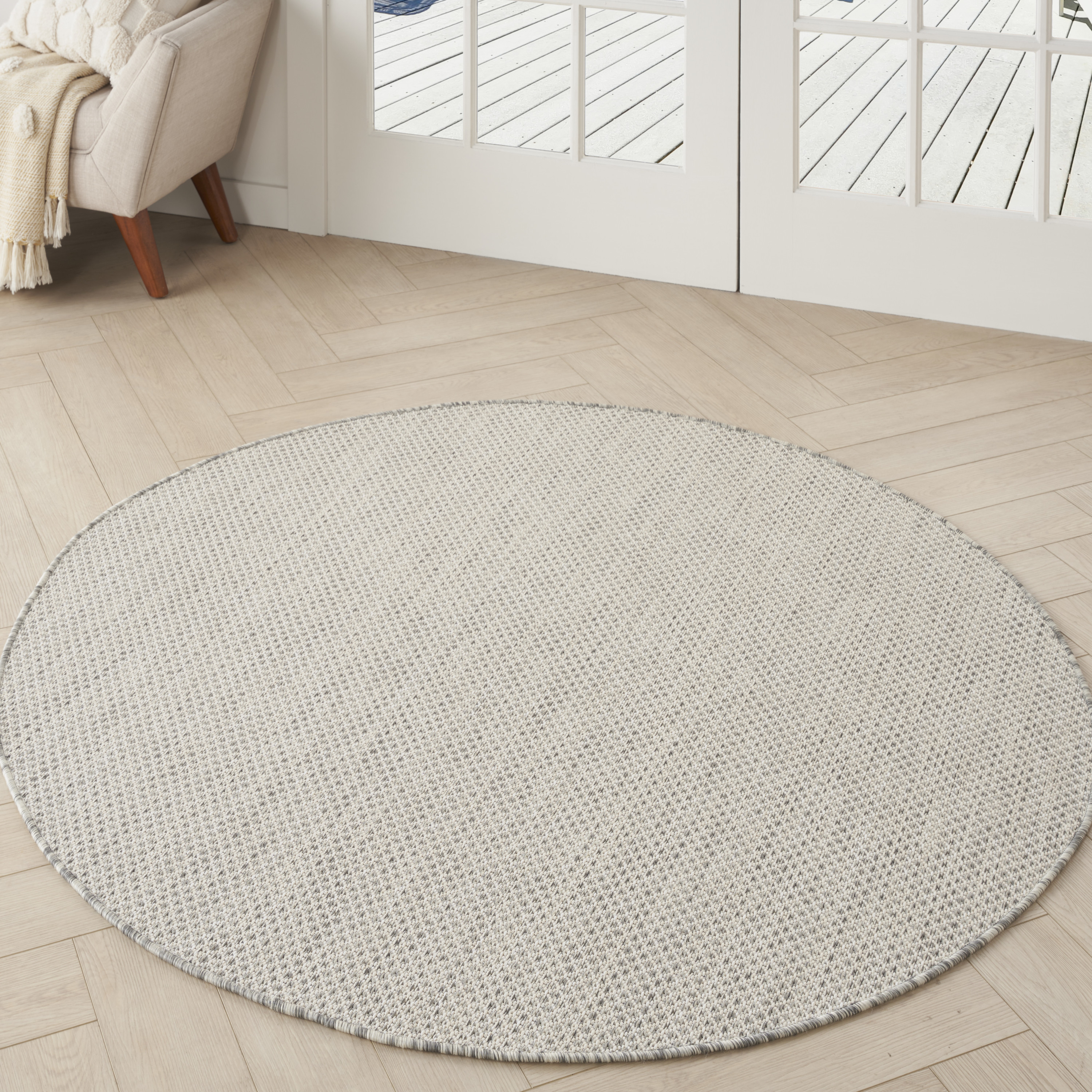 Nourison Courtyard 5' x Round Ivory Silver Modern Rug