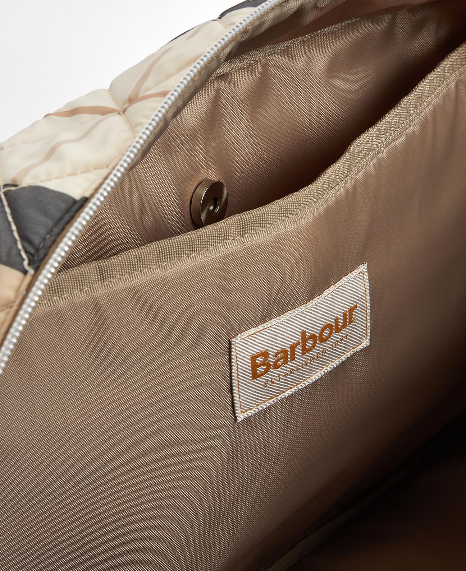 Wetherham Quilted Holdall Bag image number 8