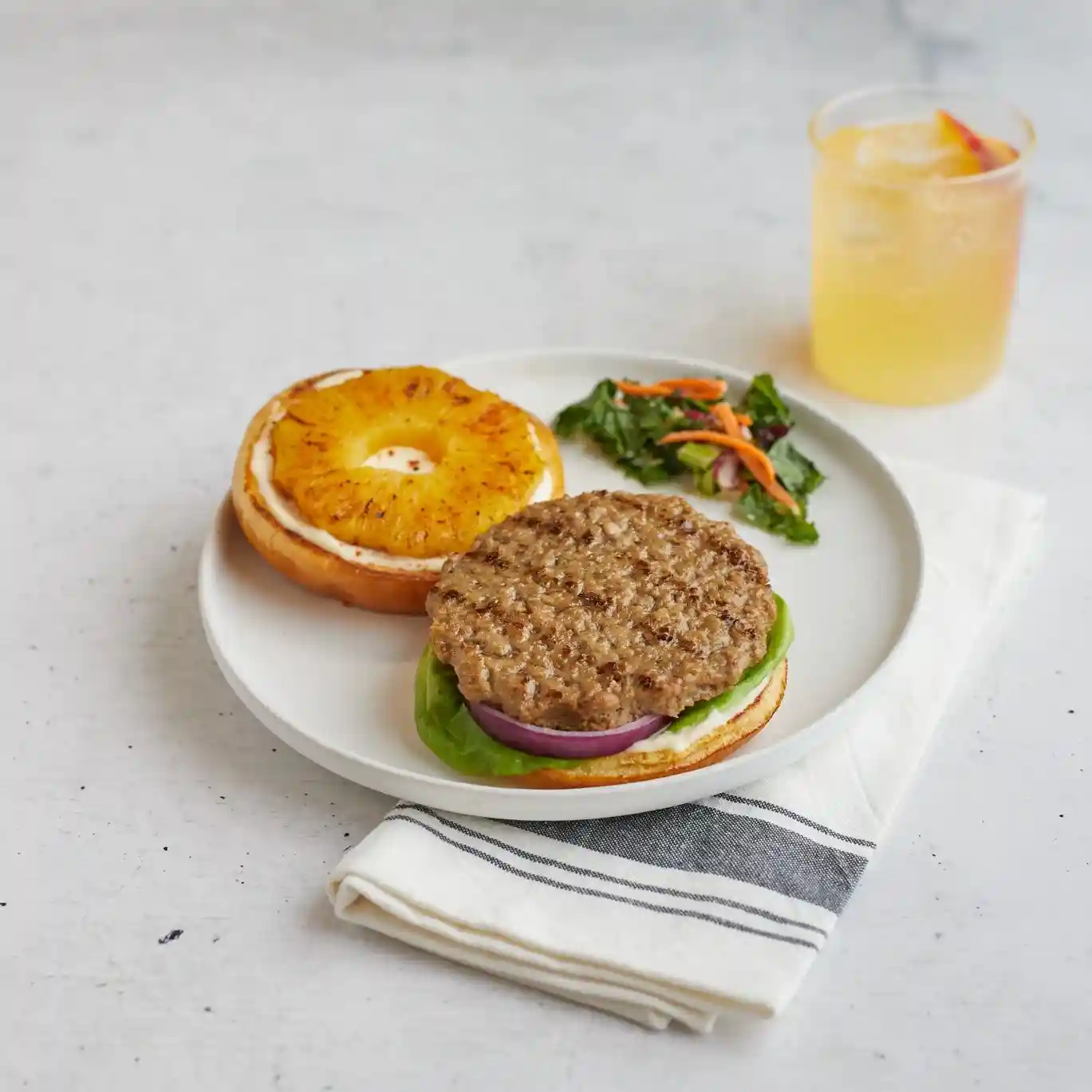 Tenderbroil® Fully Cooked Flamebroiled Beef Patties made with Applesauce, 2.30 oz https://images.salsify.com/image/upload/s--PEATXE1d--/q_25/tym8n8cwvojmdoeuv6e9.webp