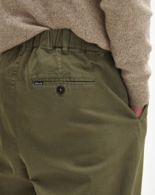 Pantaloni in tessuto stretch lavato dalla vestibilità comoda 