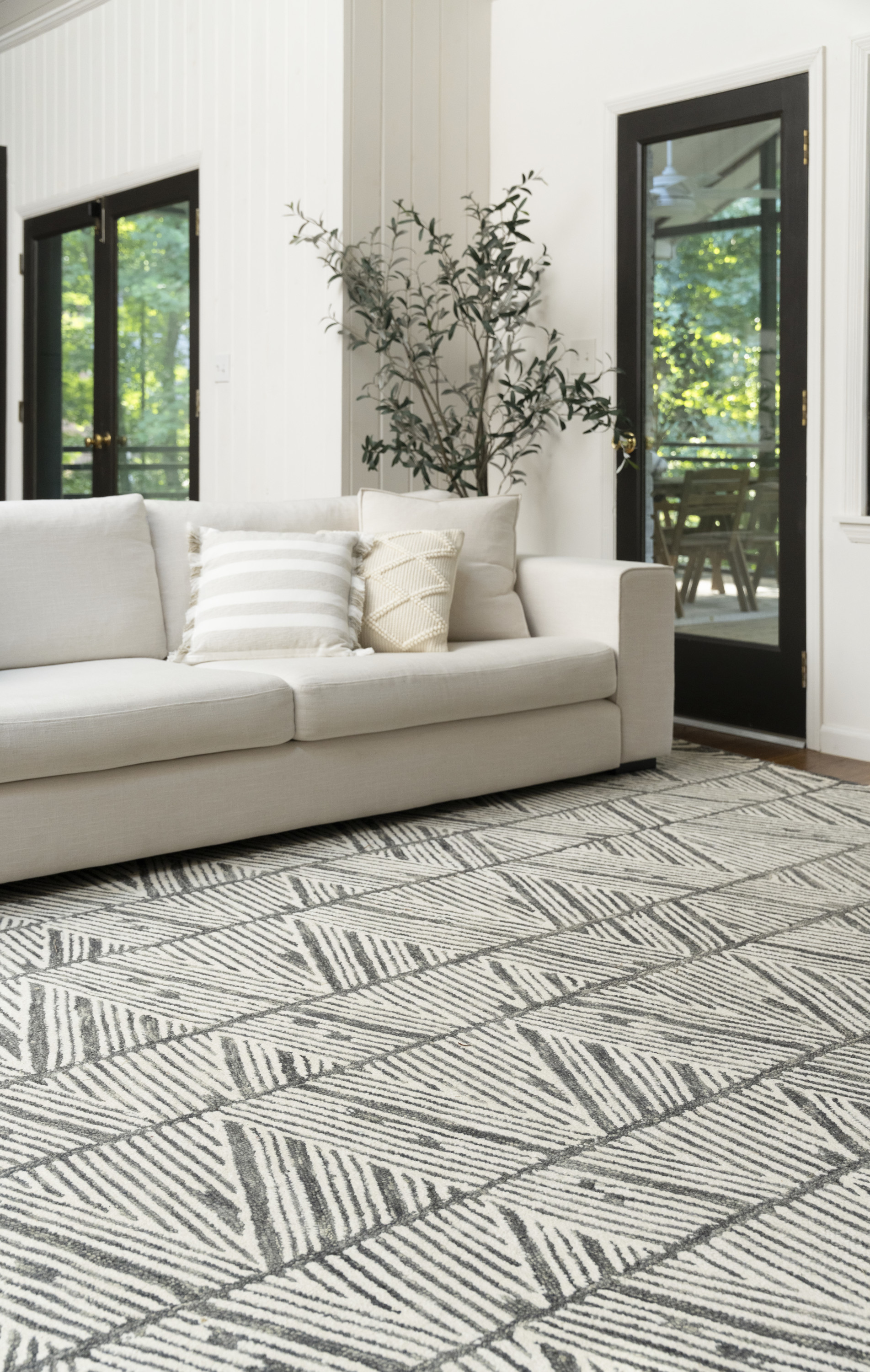 Nourison Colorado 7'9" x 9'9" Grey White Modern Indoor Rug