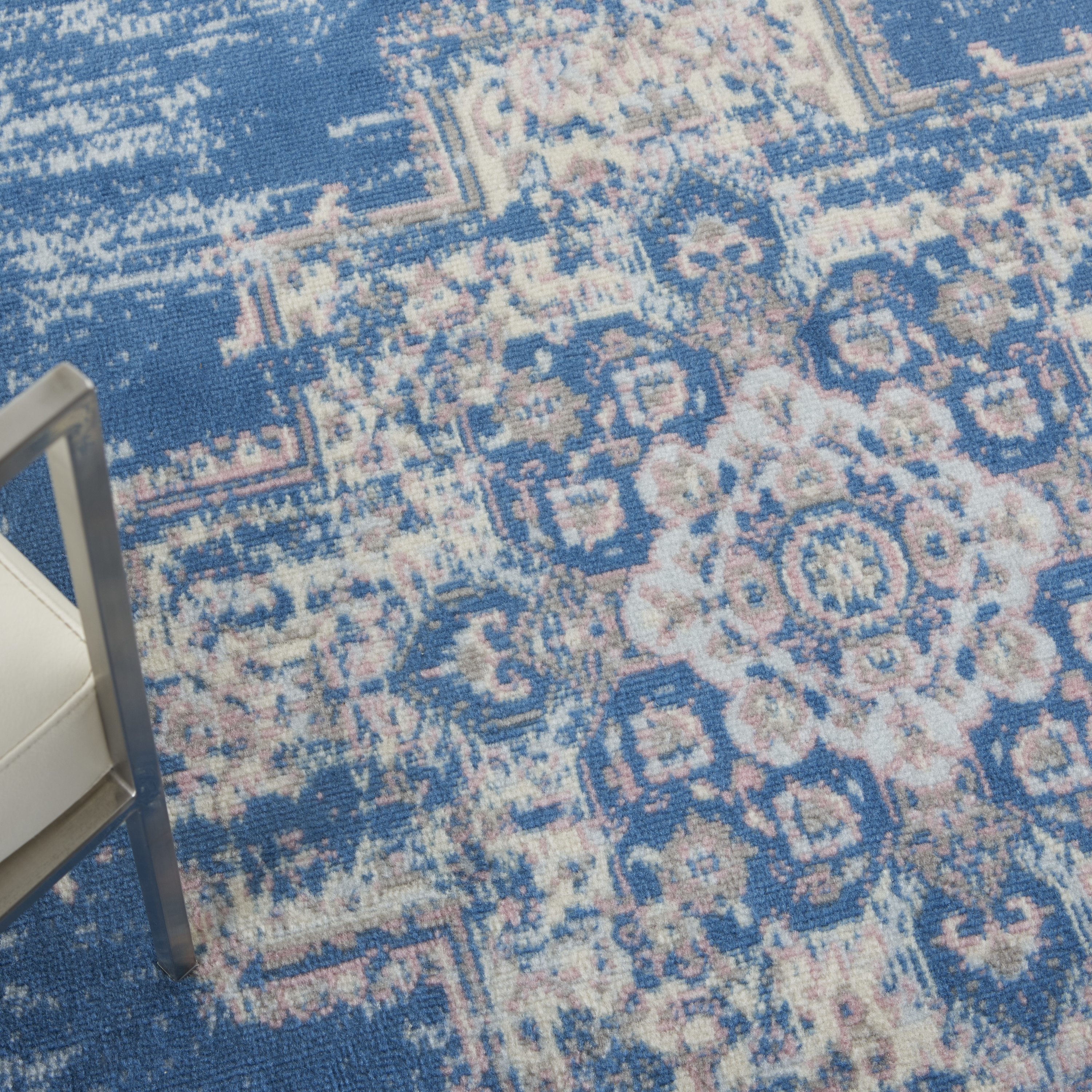 Nourison Grafix 5'3" x 7'3" Blue Vintage Indoor Rug